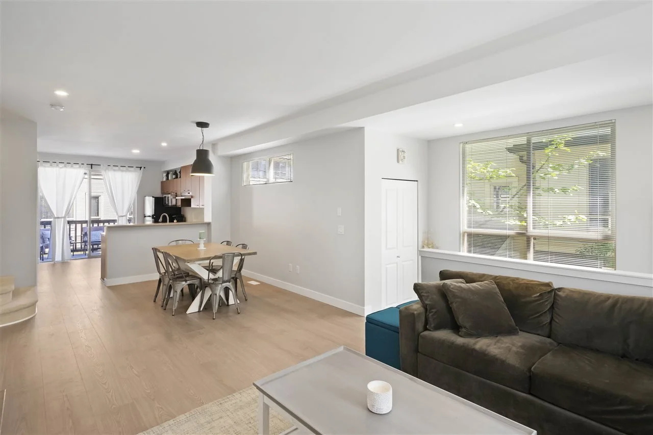 5-100-Klahanie-Drive-Port-Moody-Townhome-Carolyn-Pogue-Top-Port-Moody-Real-Estate-Agent-6.jpeg
