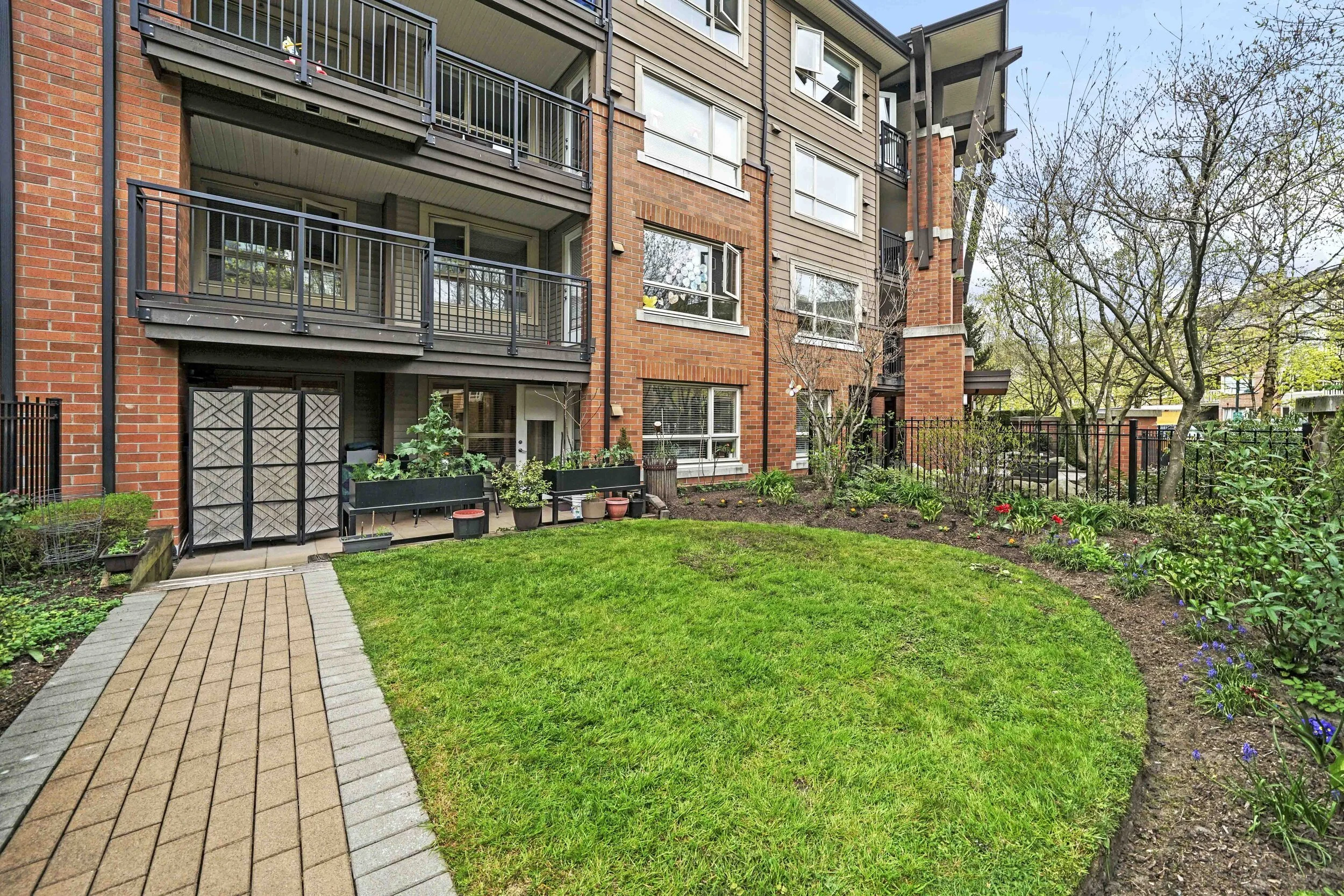 112-700-Klahanie-Drive-Port-Moody-Condo-Carolyn-Pogue-Top-Port-Moody-Real-Estate-Agent-1.jpg