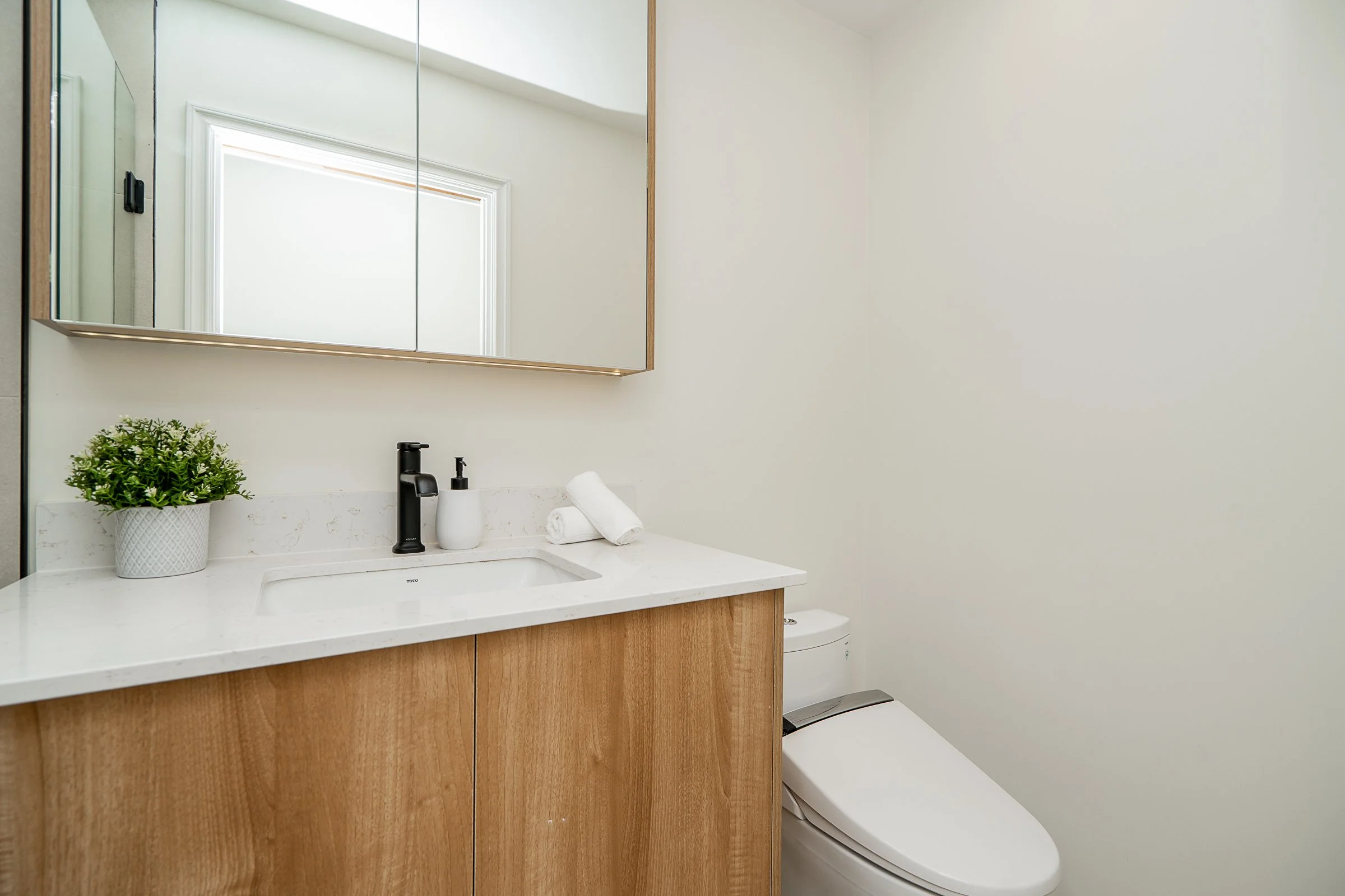137-College-Park-Way-Port-Moody-Carolyn-Pogue-Best-Port-Moody-Real-Estate-Agent-in-College-Park-19.jpg