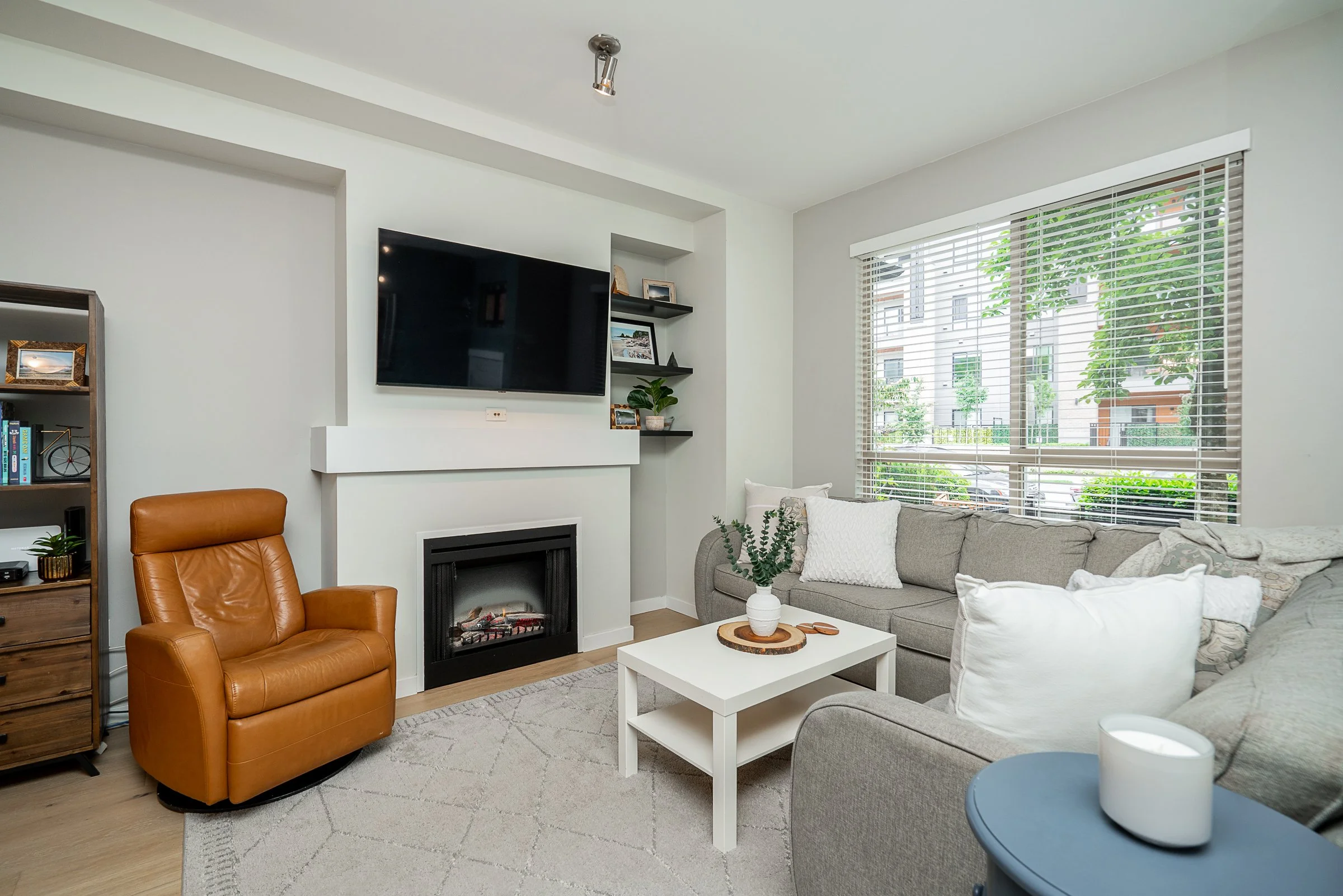 3-100-Klahanie-Drive-Port-Moody-Carolyn-Pogue-Best-Port-Moody-Real-Estate-Agent-in-Klahanie-4.jpg