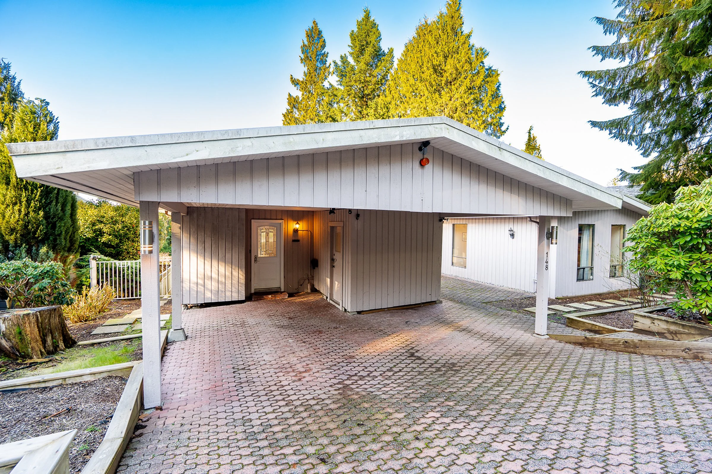 148-Roe-Drive-Port-Moody-Carolyn-Pogue-Best-Port-Moody-Real-Estate-Agent-3.jpg