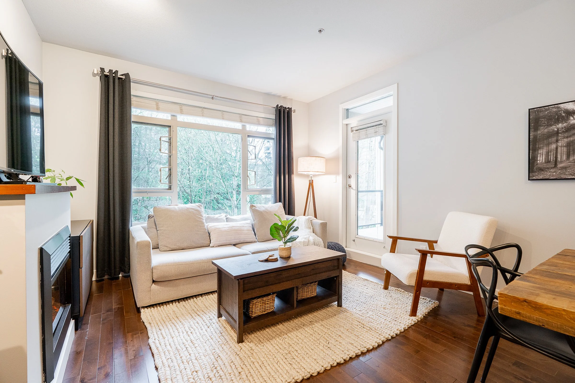 305-200-Capilano-Road-Port-Moody-Carolyn-Pogue-Port-Moody-Real-Estate-Agent-9.jpg