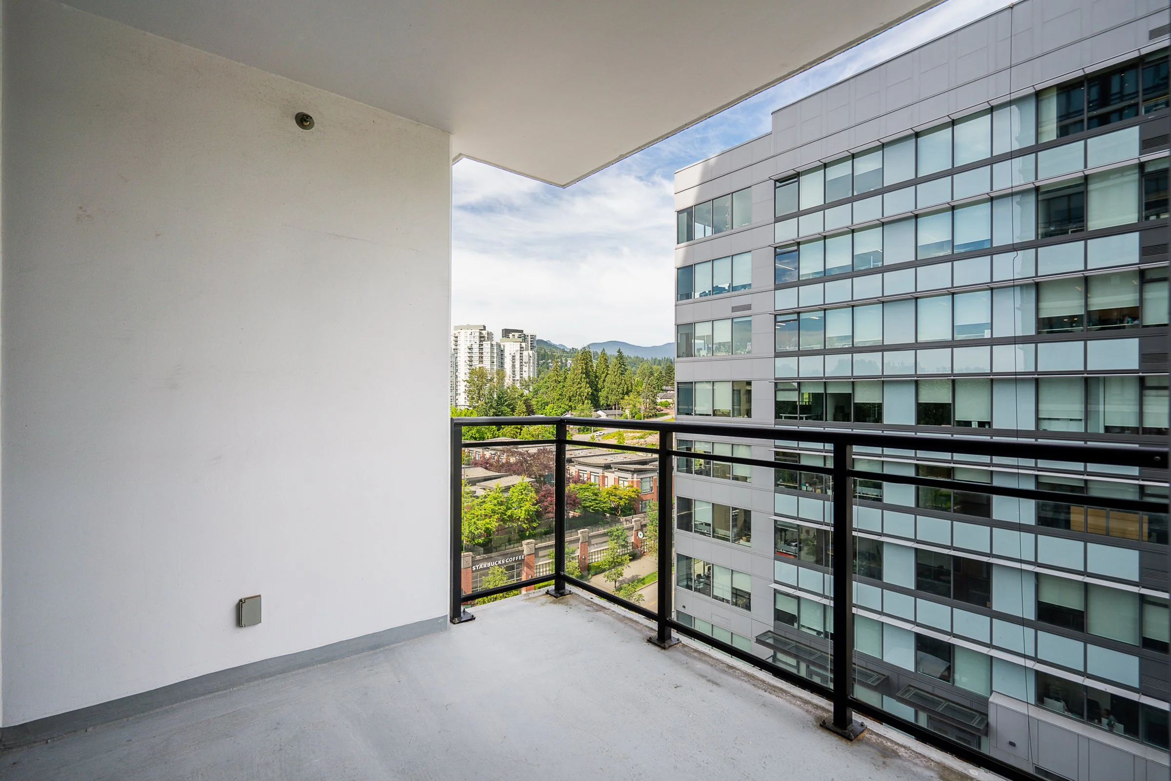 709-400-Capilano-Road-Suter-Brook-Village-Port-Moody-Carolyn-Pogue-Best-Port-Moody-Real-Estate-Agent-35.jpg
