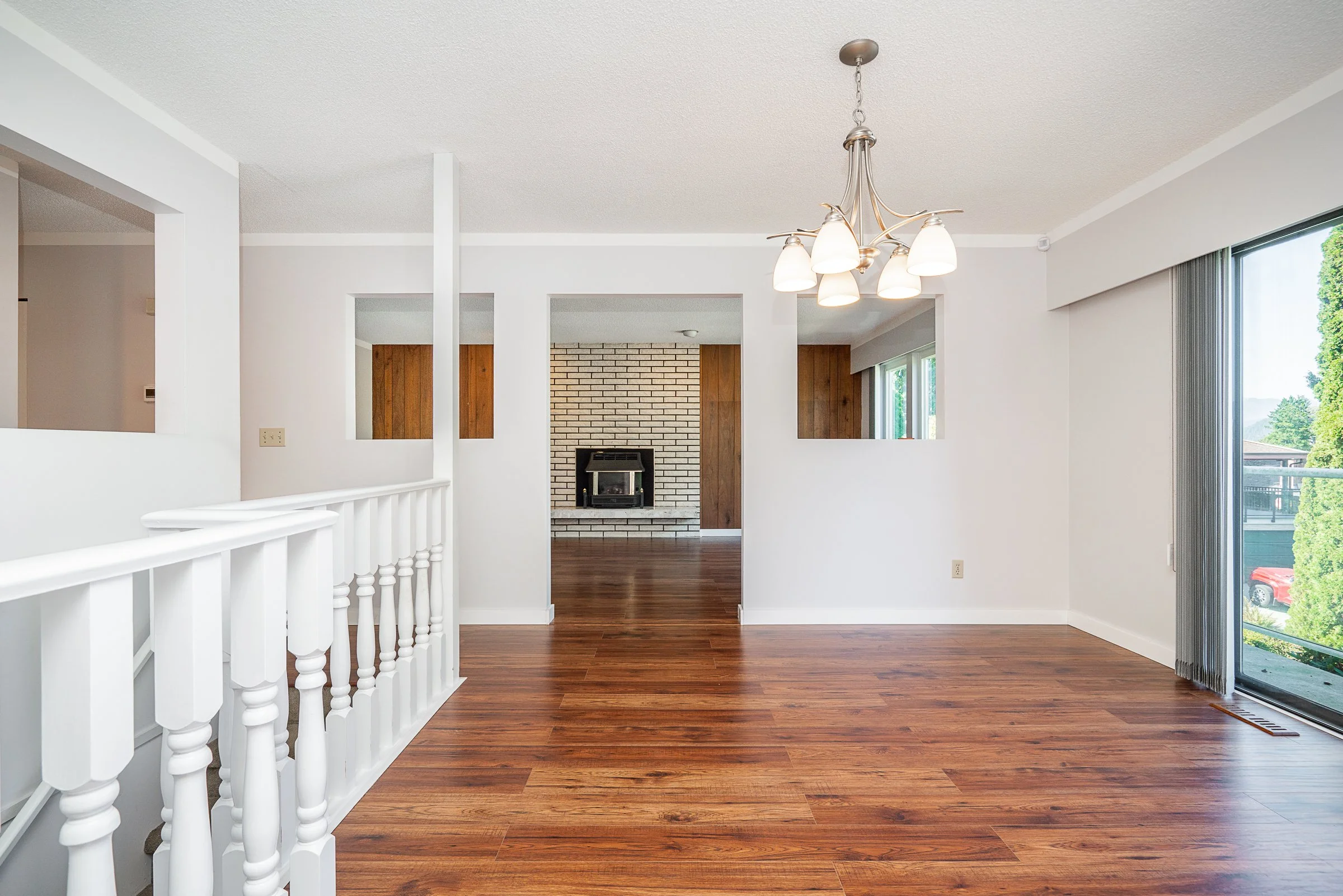 5-Tuxedo-Place-Port-Moody-Carolyn-Pogue-Best-Port-Moody-Real-Estate-Agent-7.jpg