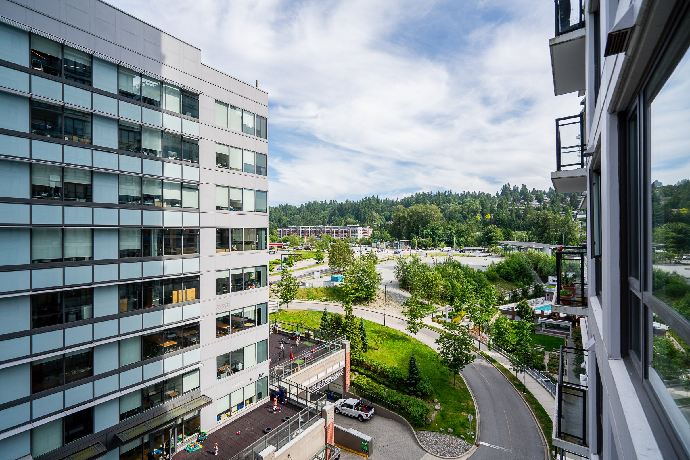 709-400-Capilano-Road-Suter-Brook-Village-Port-Moody-Carolyn-Pogue-Best-Port-Moody-Real-Estate-Agent-38.jpg