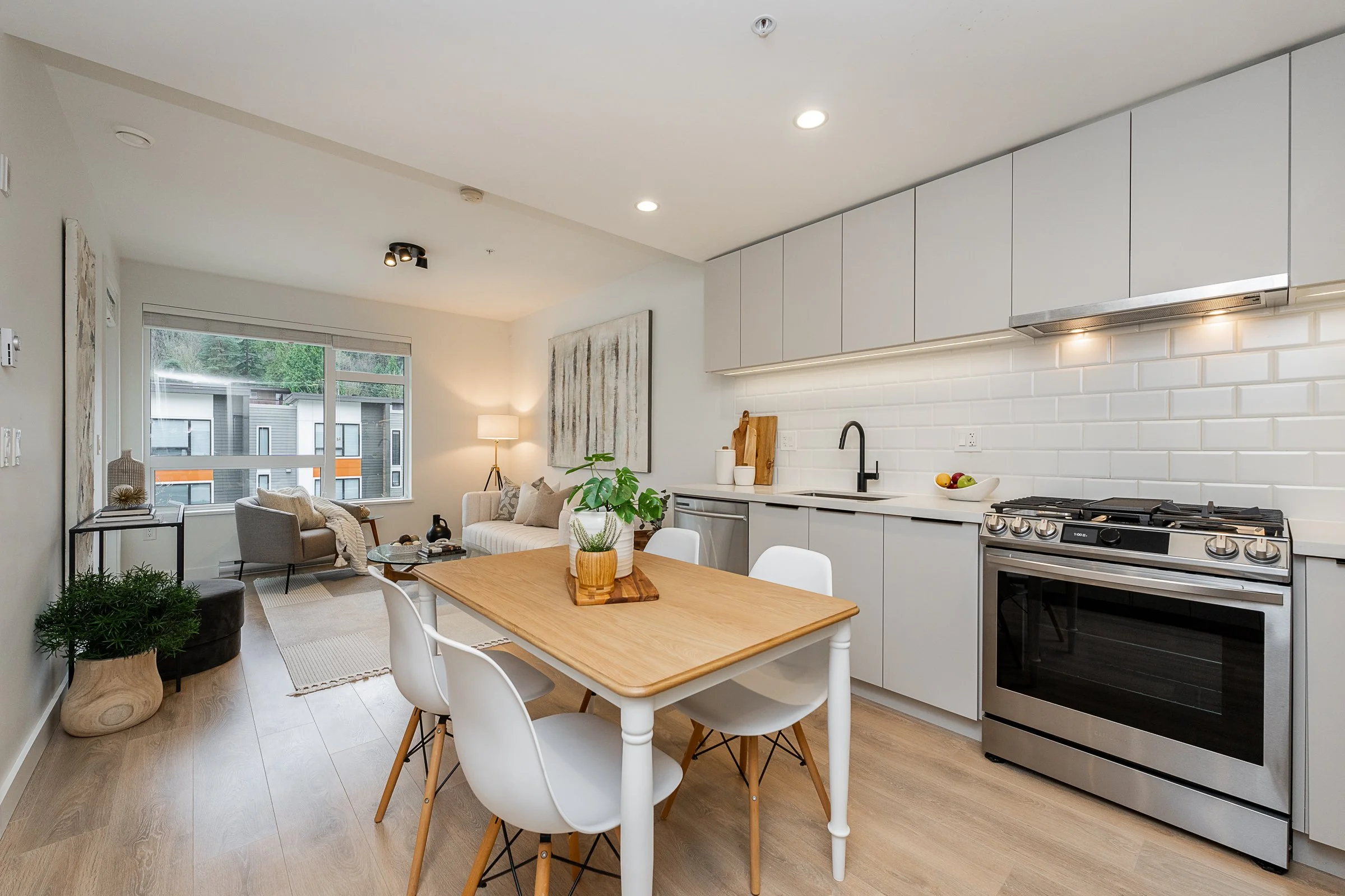 309-3038-St-George-Street-Carolyn-Pogue-Top-Port-Moody-Real-Estate-Agent-7.jpg
