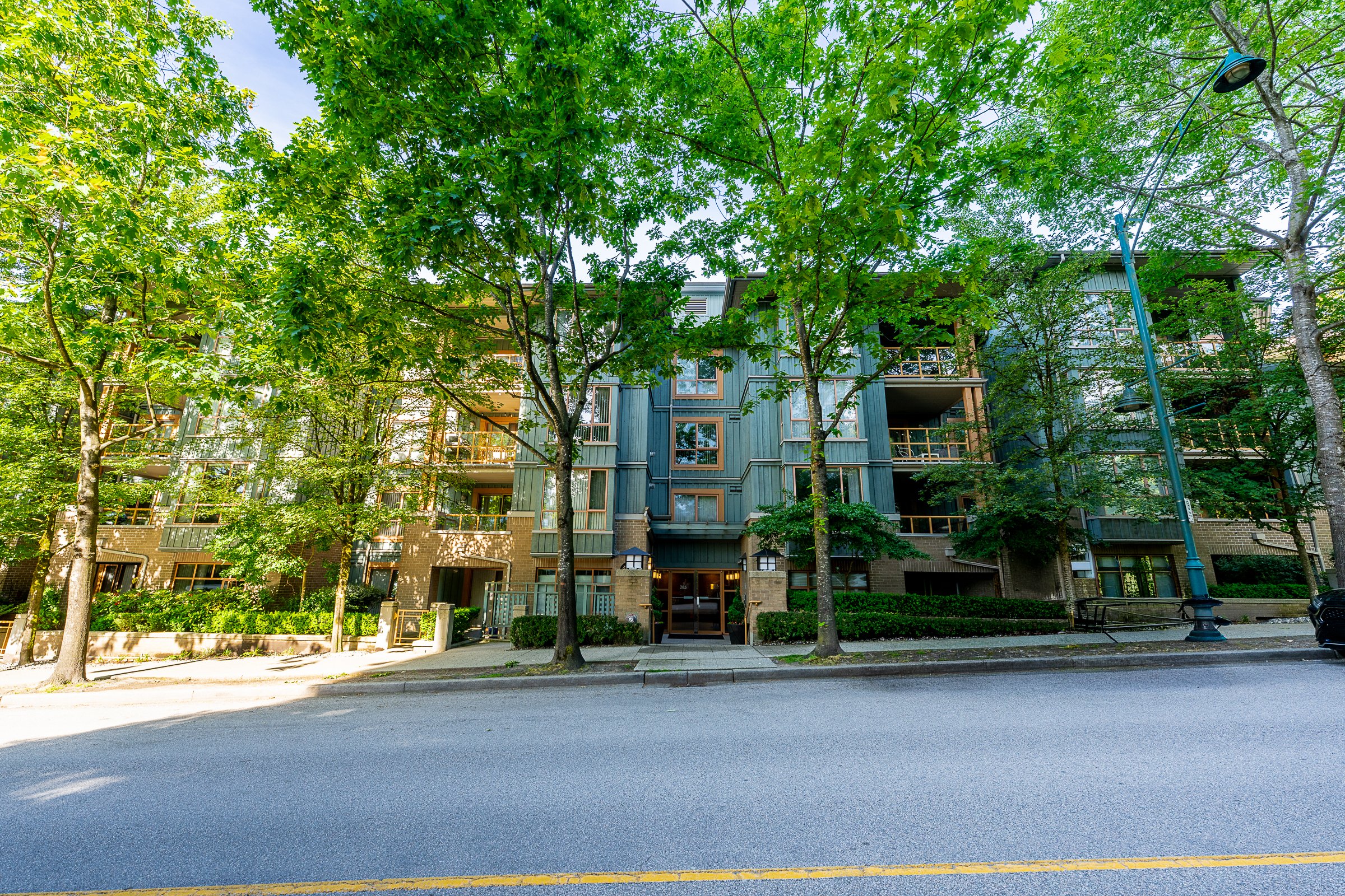 418-285-Newport-Drive-The-Belcarra-Port-Moody-Carolyn-Pogue-Best-Port-Moody-Realtor-21.jpg