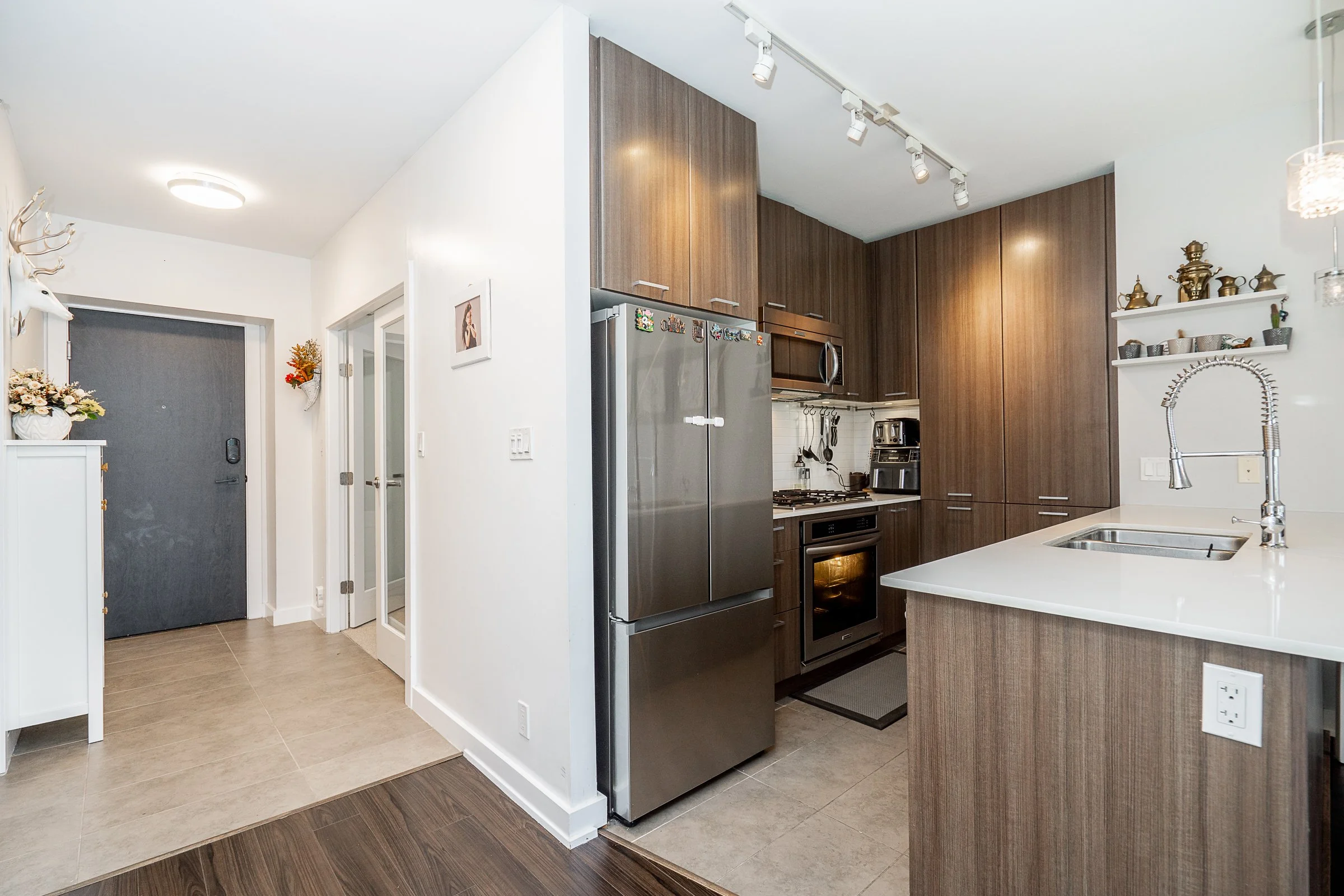 1704-301-Capilano-Road-Suter-Brook-Village-Port-Moody-Carolyn-Pogue-Best-Port-Moody-Real-Estate-Agent-The-Residences-6.jpg