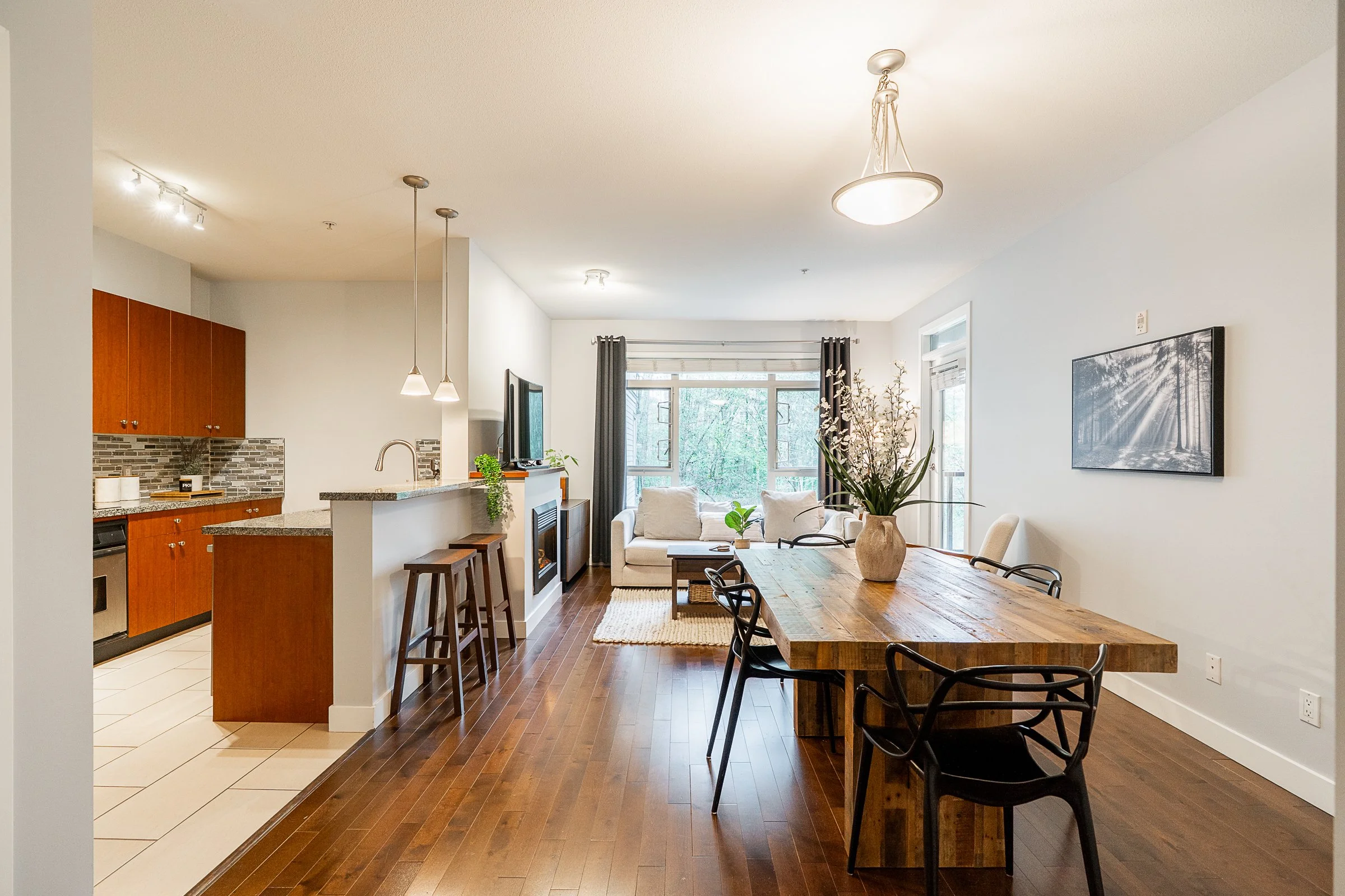 305-200-Capilano-Road-Port-Moody-Carolyn-Pogue-Port-Moody-Real-Estate-Agent-6.jpg