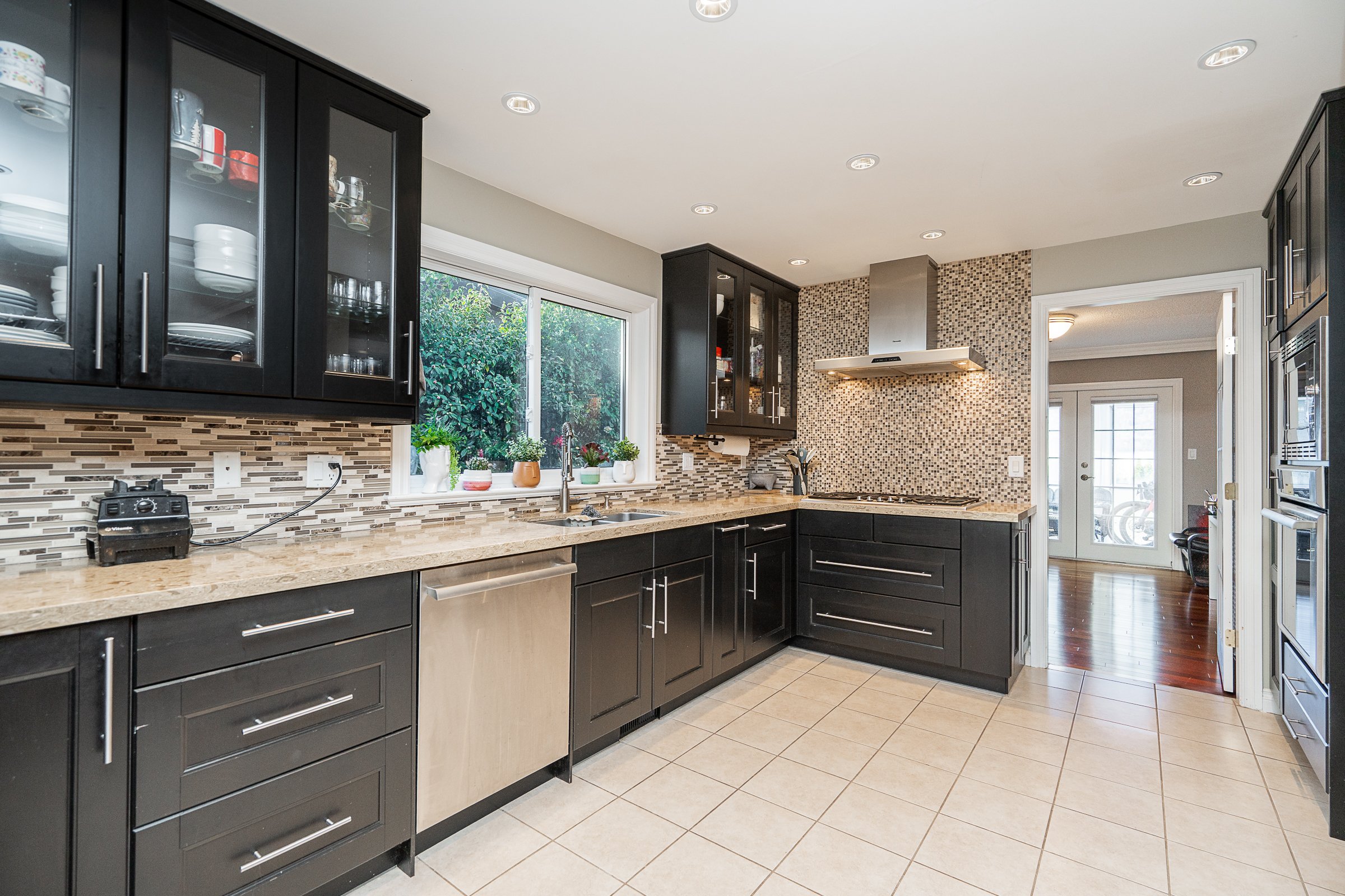 148-Roe-Drive-Port-Moody-Carolyn-Pogue-Best-Port-Moody-Real-Estate-Agent-11.jpg