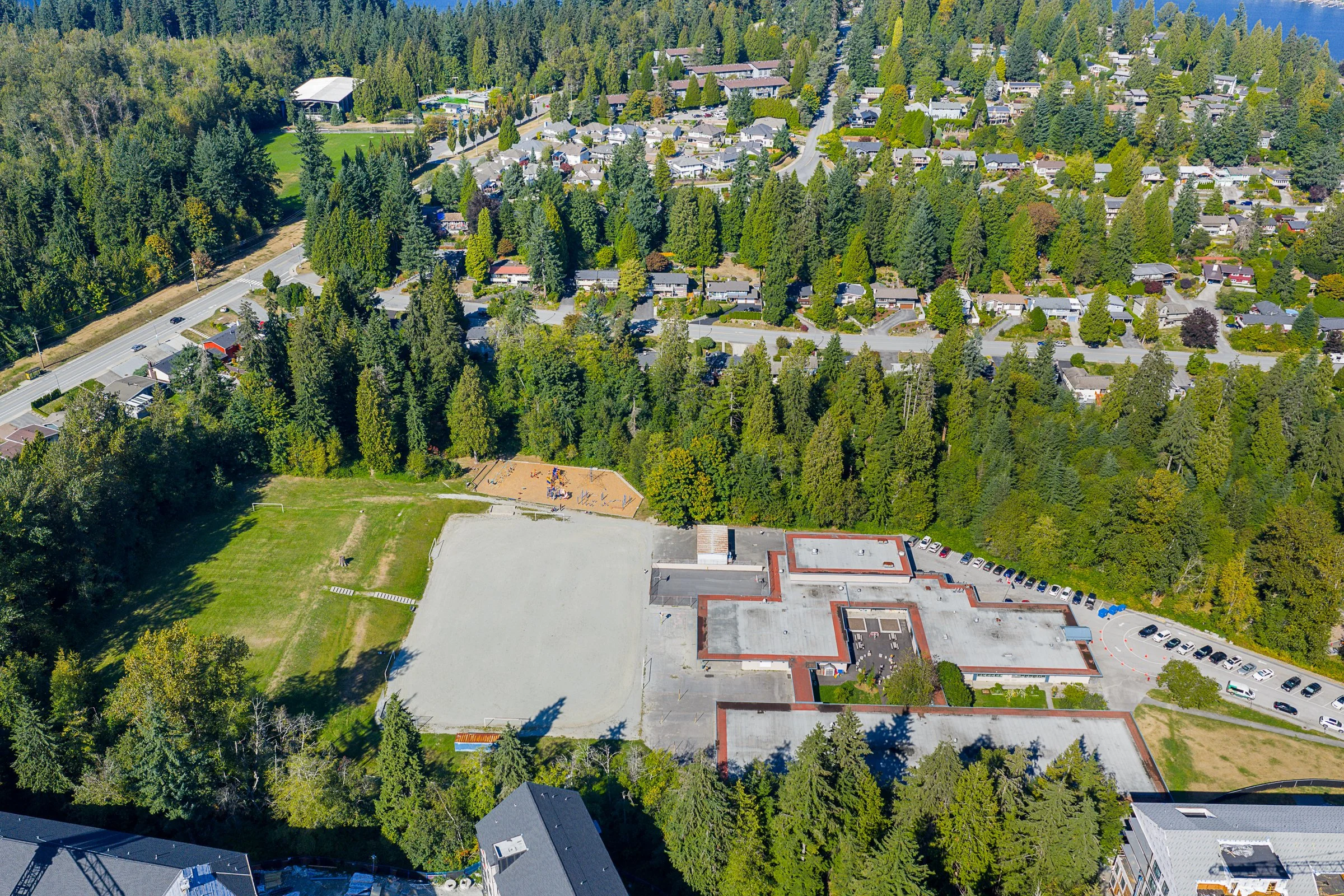5-Tuxedo-Place-Port-Moody-Carolyn-Pogue-Best-Port-Moody-Real-Estate-Agent-47.jpg