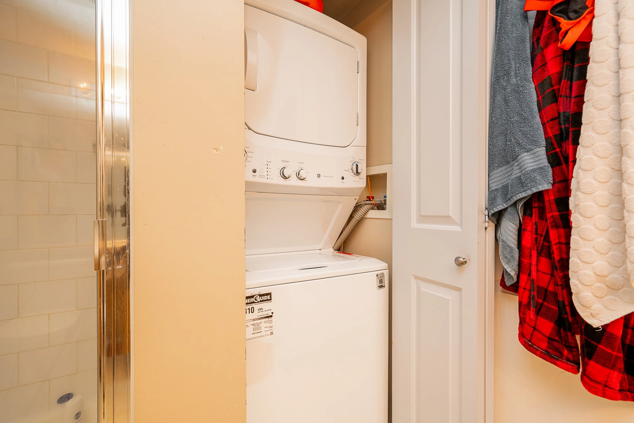 107-300-Klahanie-Drive-Port-Moody-Carolyn-Pogue-Best-Port-Moody-Real-Estate-Agent-Klahanie-Condo-27.jpg