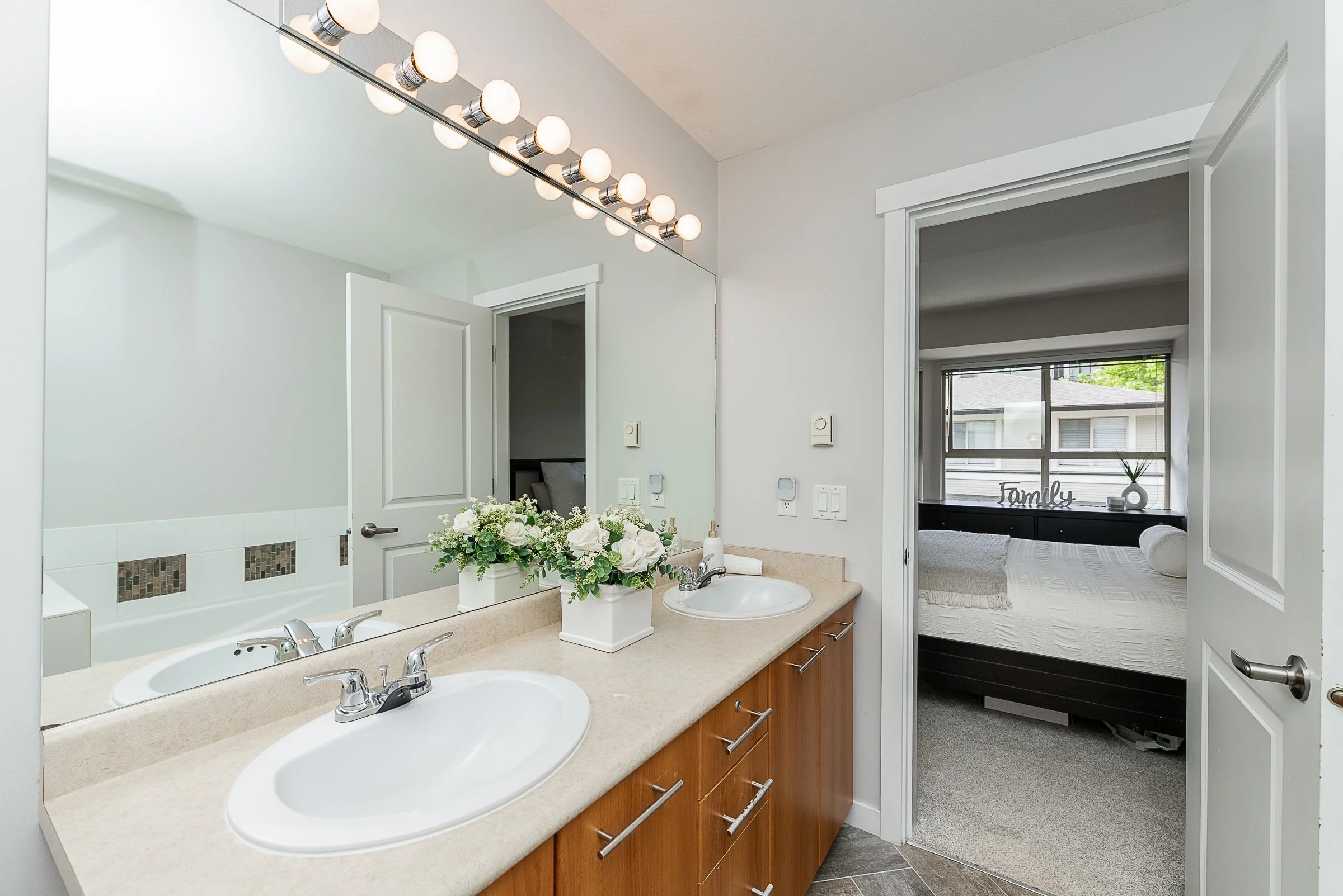 Klahanie-Townhome-For-Sale-17-100-Klahanie-Drive-Port-Moody-Carolyn-Pogue-Best-Port-Moody-Real-Estate-Agent-18.jpg