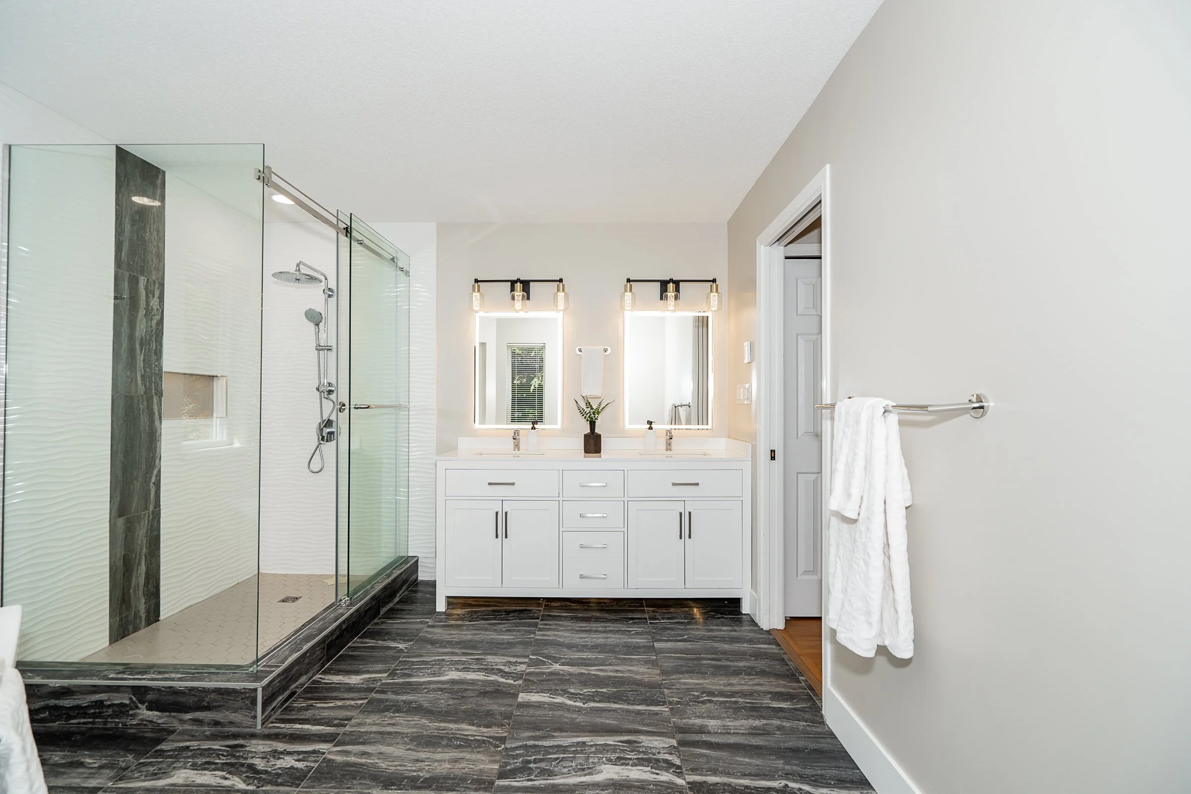 12-Flavelle-Drive-Port-Moody-Homes-For-Sale-Carolyn-Pogue-Port-Moody-Real-Estate-Agent-23.jpg