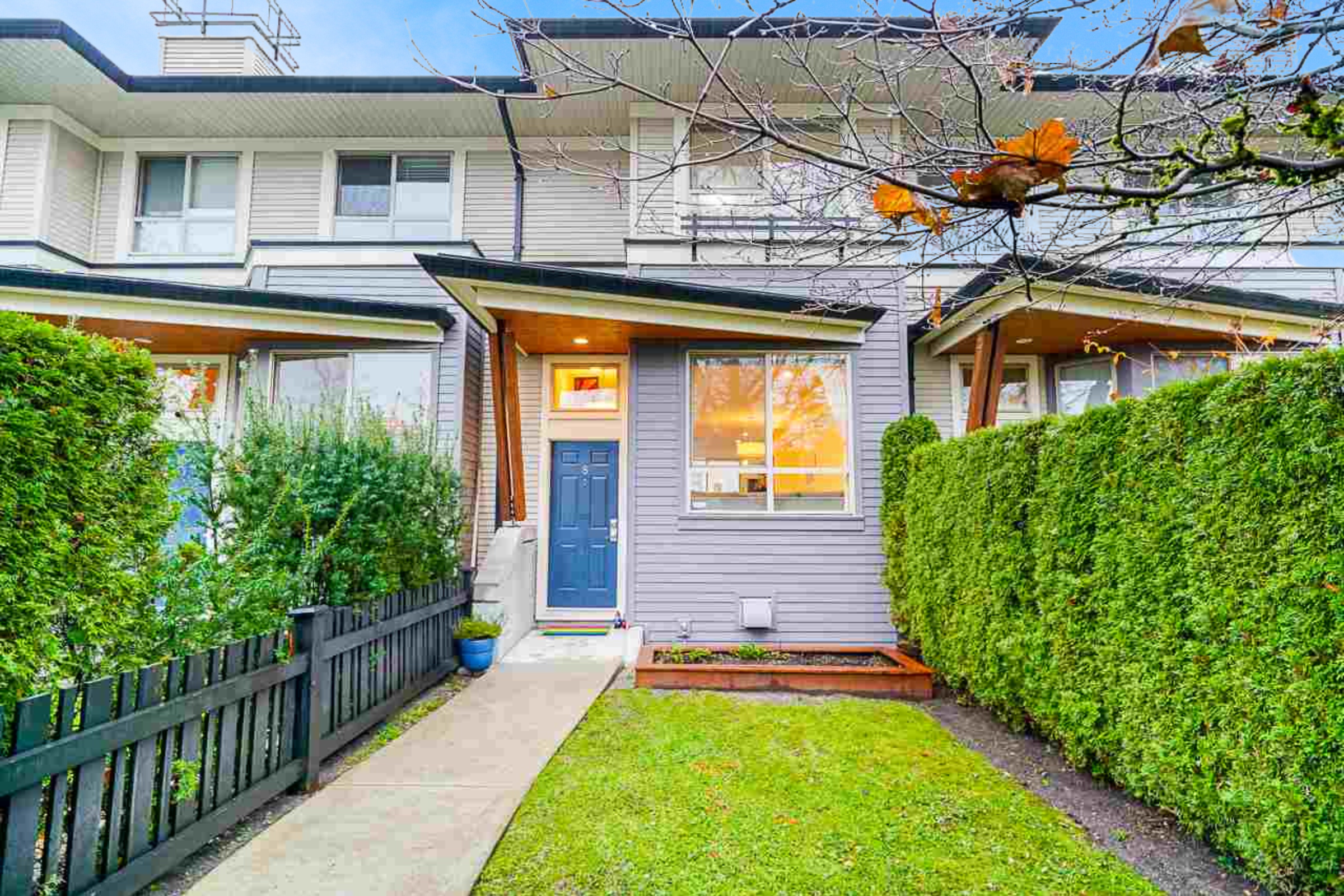 8-100-Klananie-Drive-Port-Moody-Carolyn-Pogue-Best-Port-Moody-Real-Estate-Agent-34.png