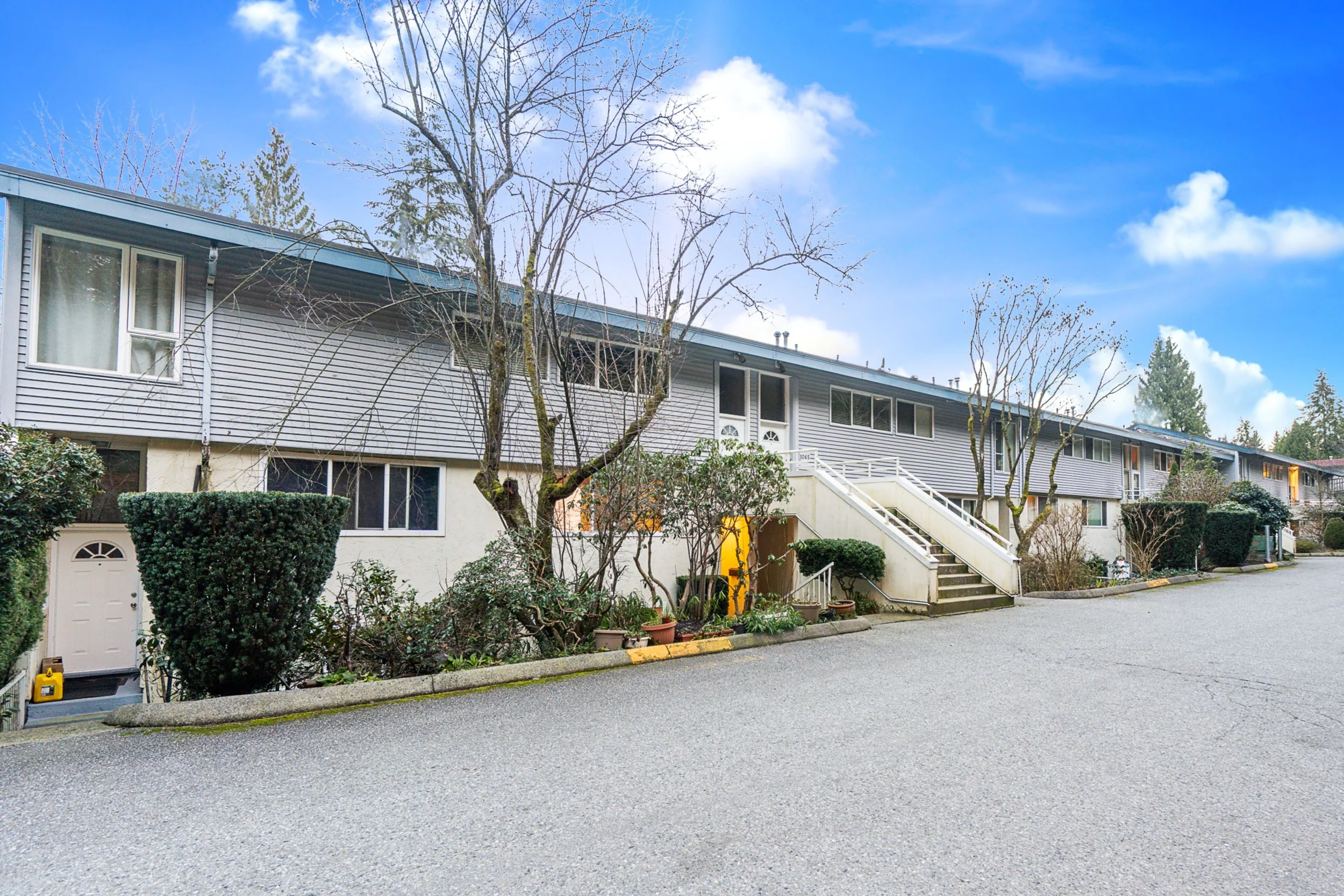 1057-Cecile-Drive-College-Park-Port Moody-Carolyn-Pogue-Port-Moody-Real-Estate-Agent-4.jpg