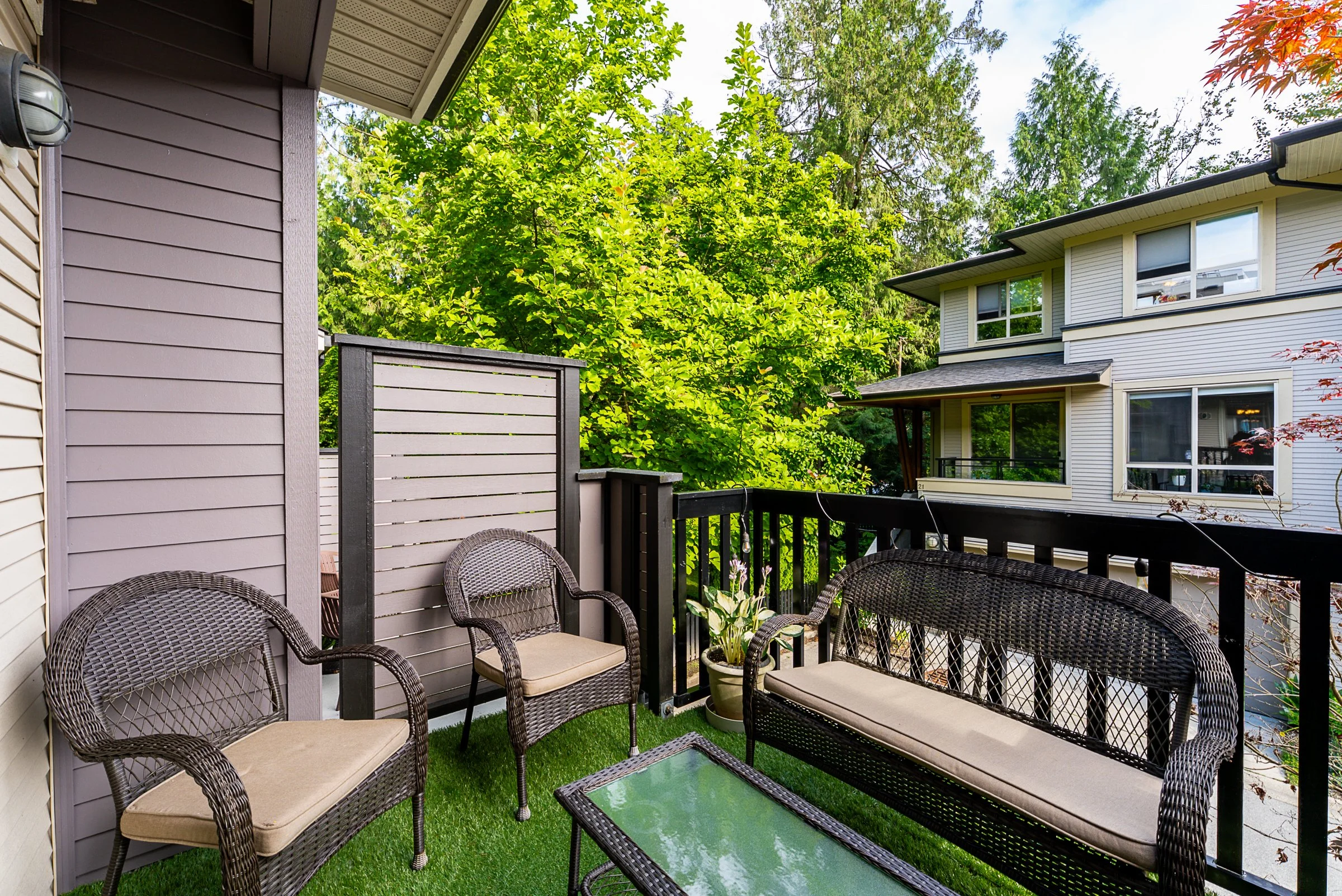 Klahanie-Townhome-For-Sale-17-100-Klahanie-Drive-Port-Moody-Carolyn-Pogue-Best-Port-Moody-Real-Estate-Agent-9.jpg
