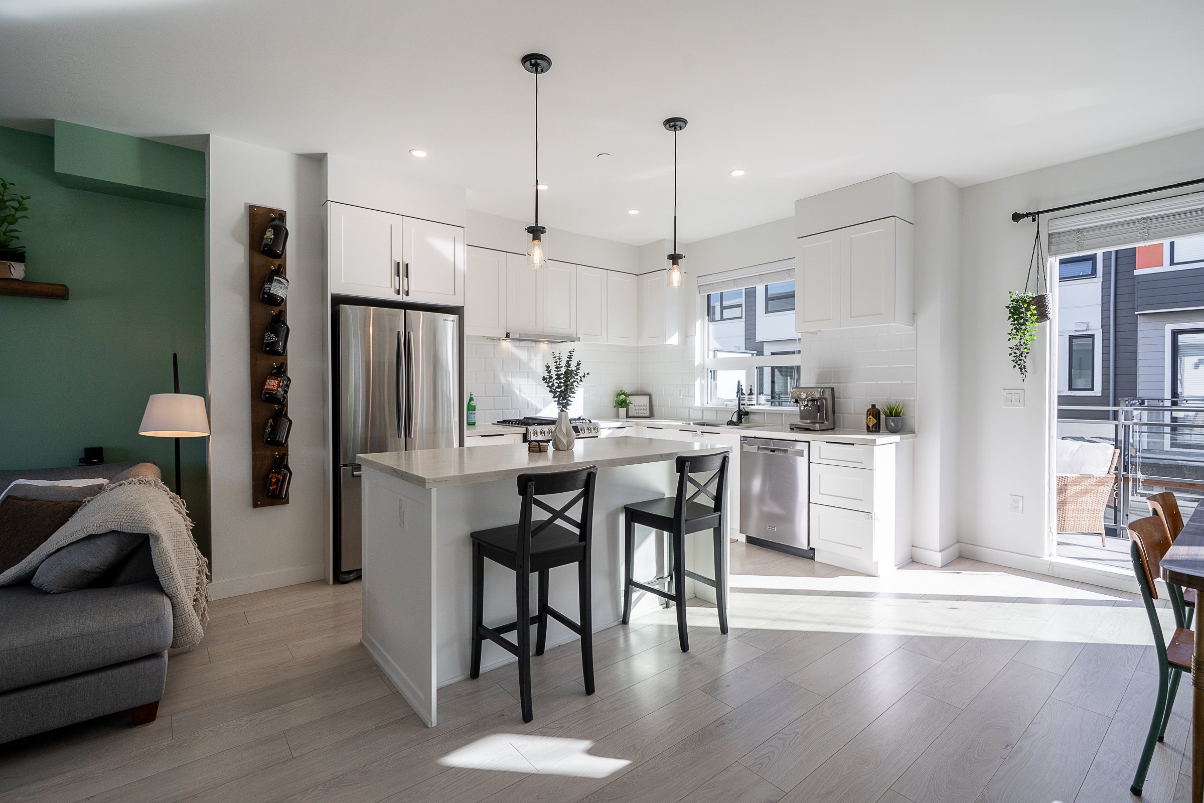 Port-Moody-Townhome-Carolyn-Pogue-Best-Port-Moody-Real-Estate-Agent-101-3021-St-George-Street-Port-Moody-5.jpg