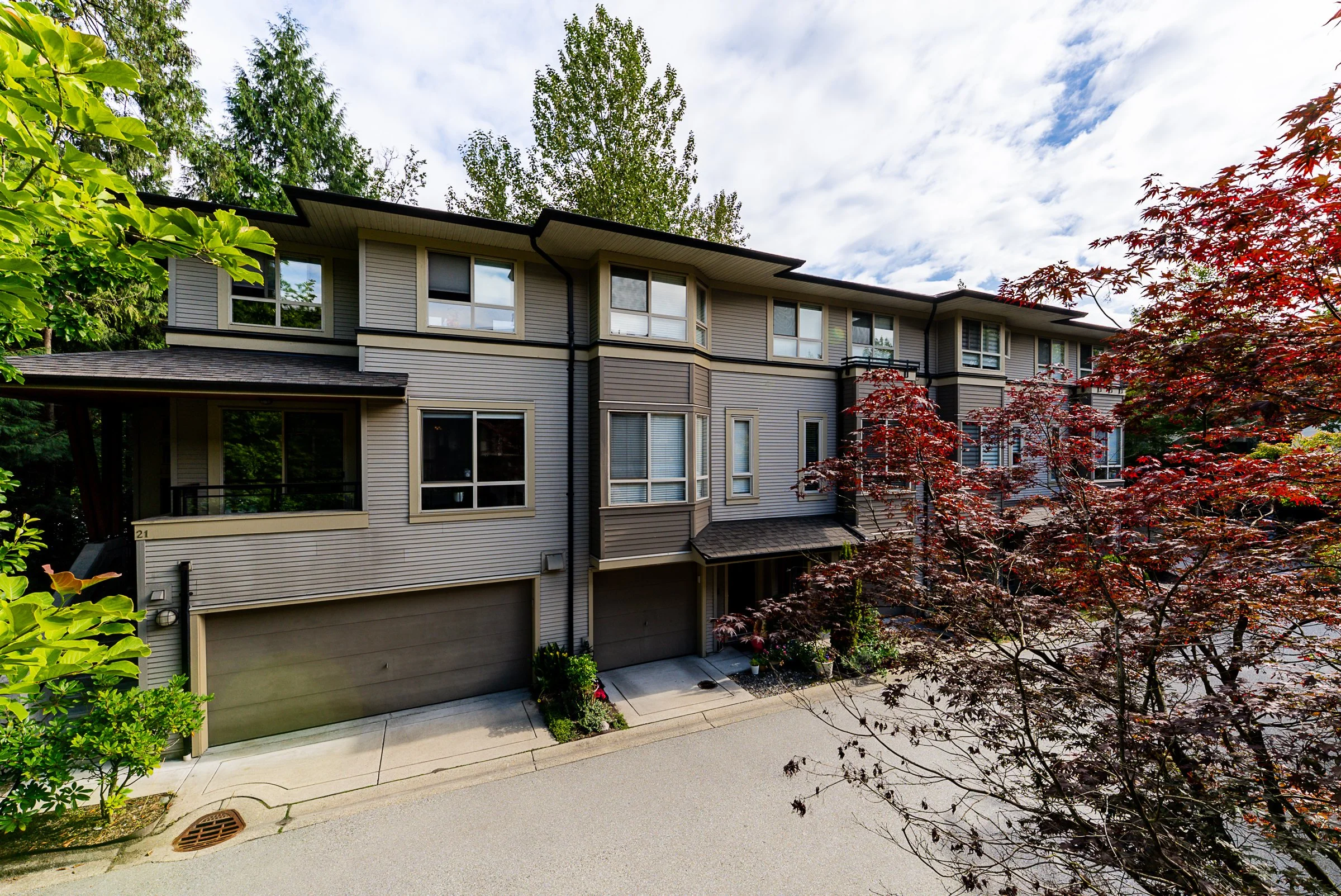 Klahanie-Townhome-For-Sale-17-100-Klahanie-Drive-Port-Moody-Carolyn-Pogue-Best-Port-Moody-Real-Estate-Agent-10.jpg