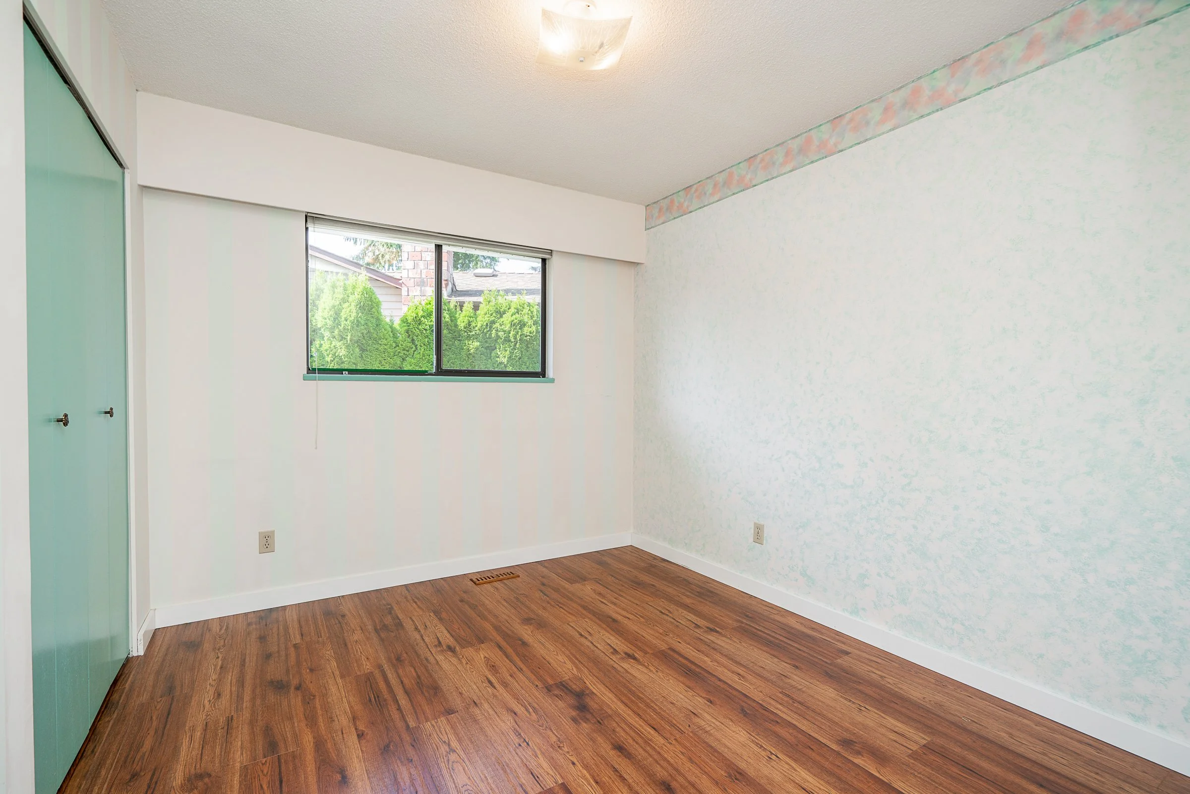 5-Tuxedo-Place-Port-Moody-Carolyn-Pogue-Best-Port-Moody-Real-Estate-Agent-22.jpg