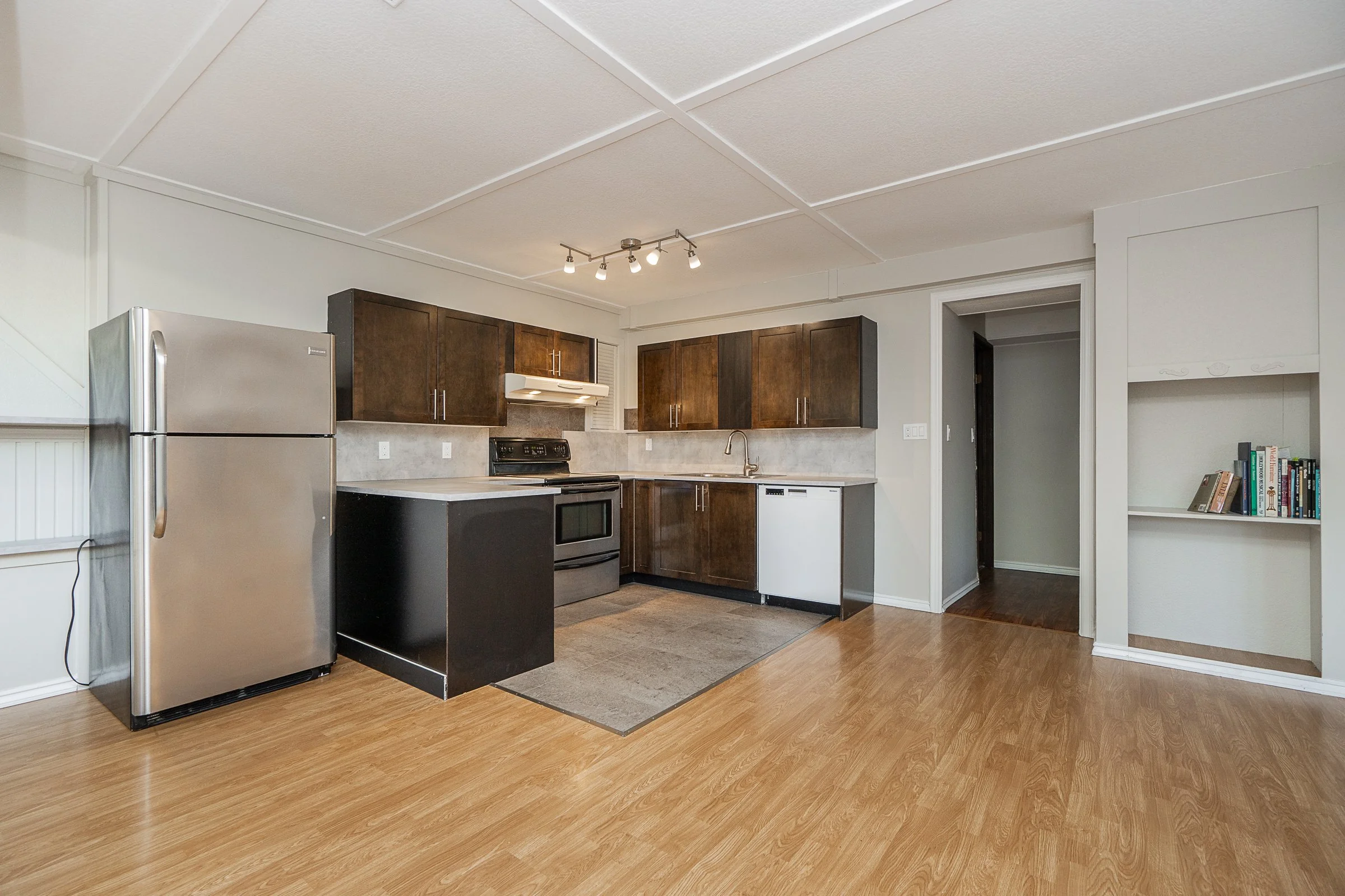 148-Roe-Drive-Port-Moody-Carolyn-Pogue-Best-Port-Moody-Real-Estate-Agent-33.jpg