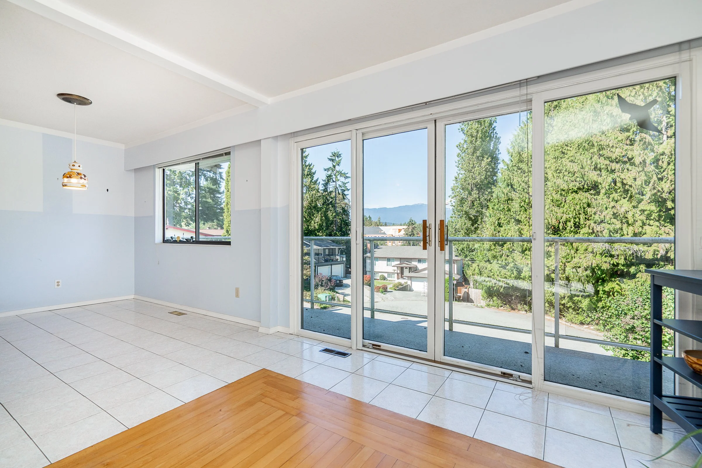 5-Tuxedo-Place-Port-Moody-Carolyn-Pogue-Best-Port-Moody-Real-Estate-Agent-14.jpg