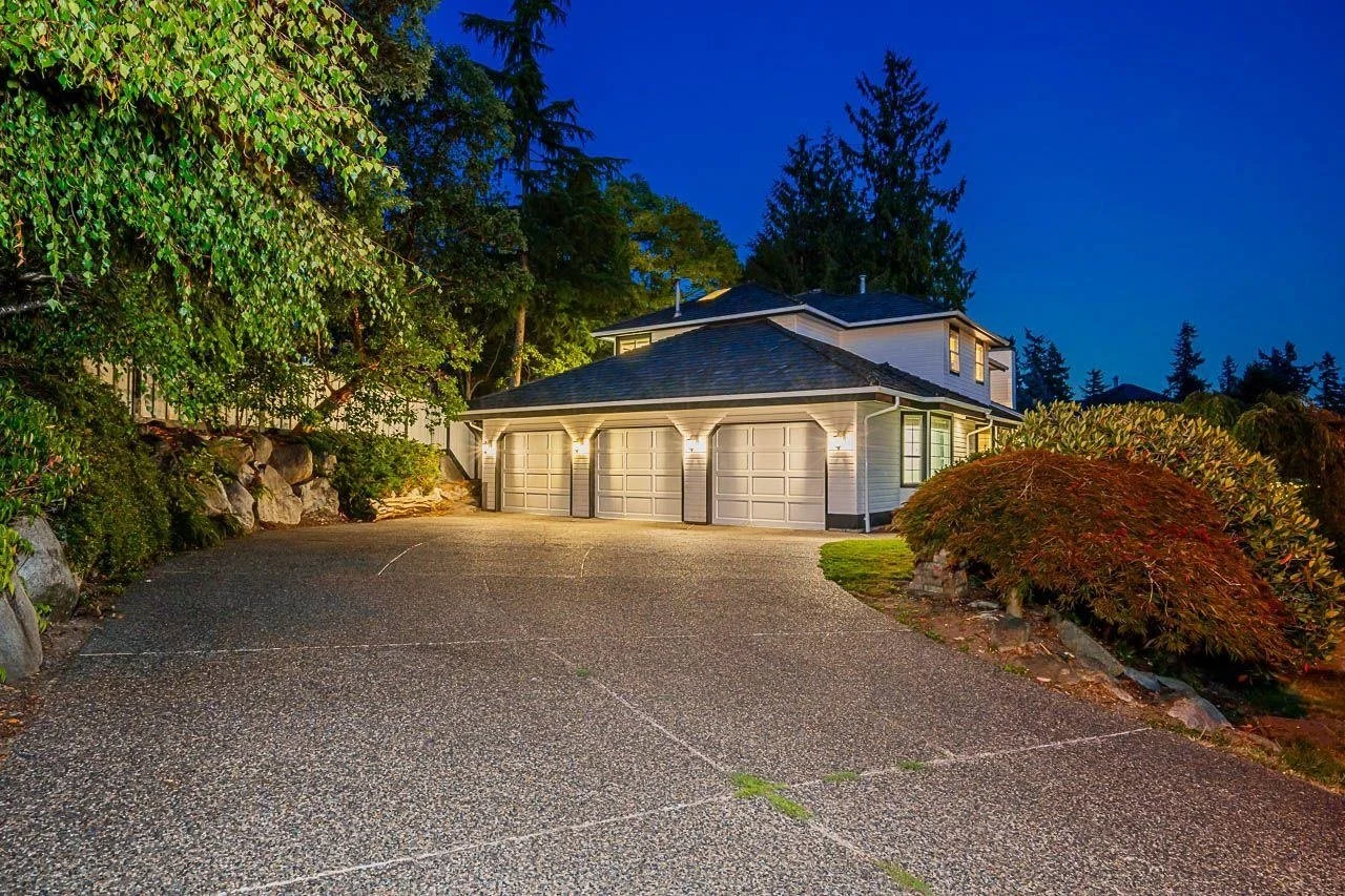 1-Wildwood-Drive-Heritage-Mountain-Home-Port-Moody-Carolyn-Pogue-Port-Moody-Realtor-28.jpeg