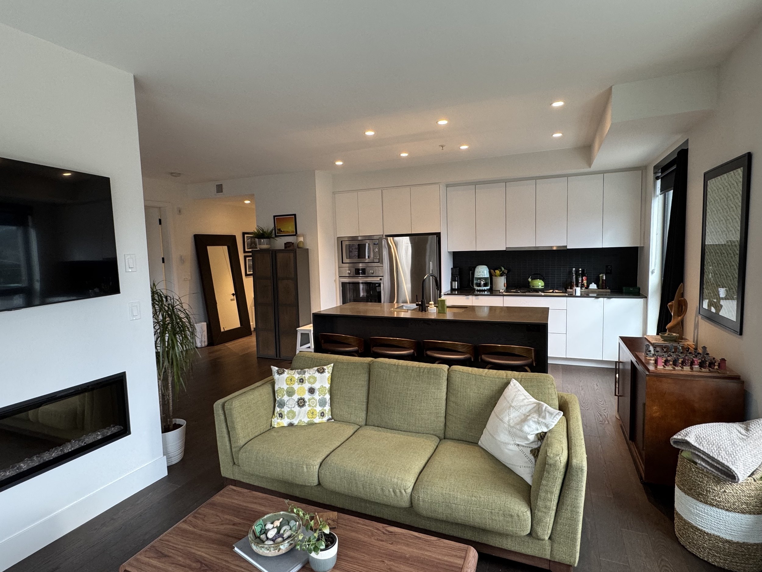 310-83-Moody-Street-Port-Moody-Condos-For-Sale-Carolyn-Pogue-Top-Port-Moody-Real-Estate-Agent-10b.jpg