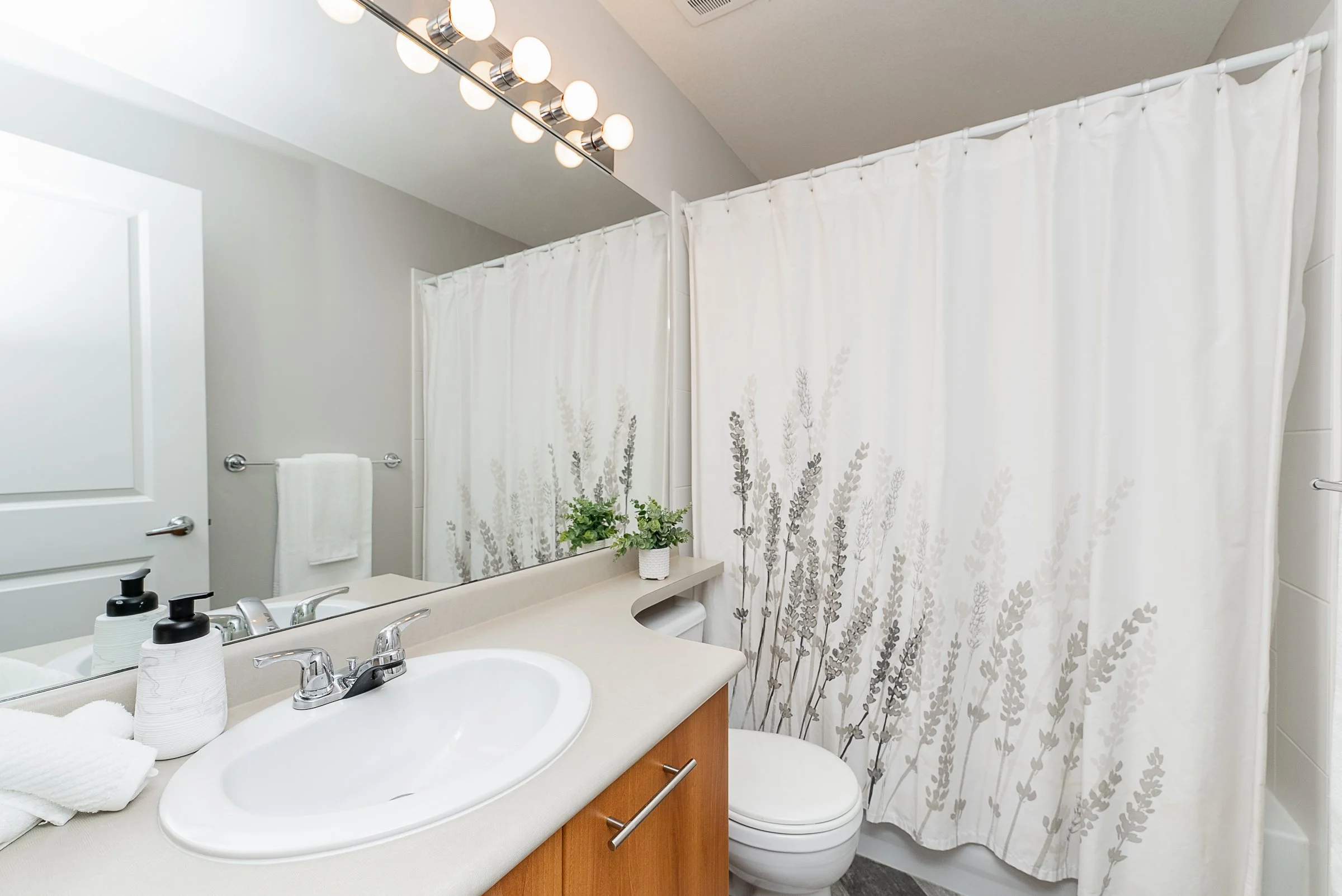Klahanie-Townhome-For-Sale-17-100-Klahanie-Drive-Port-Moody-Carolyn-Pogue-Best-Port-Moody-Real-Estate-Agent-23.jpg