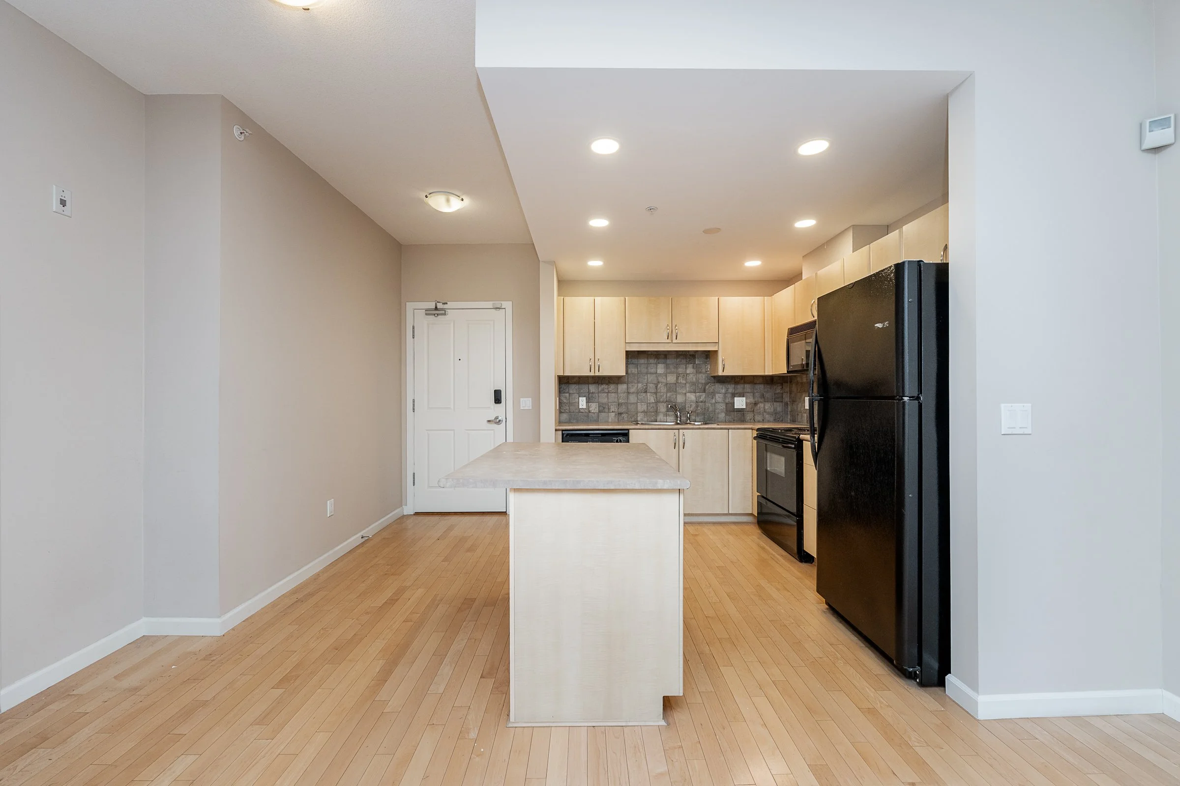 418-285-Newport-Drive-The-Belcarra-Port-Moody-Carolyn-Pogue-Best-Port-Moody-Realtor-6.jpg