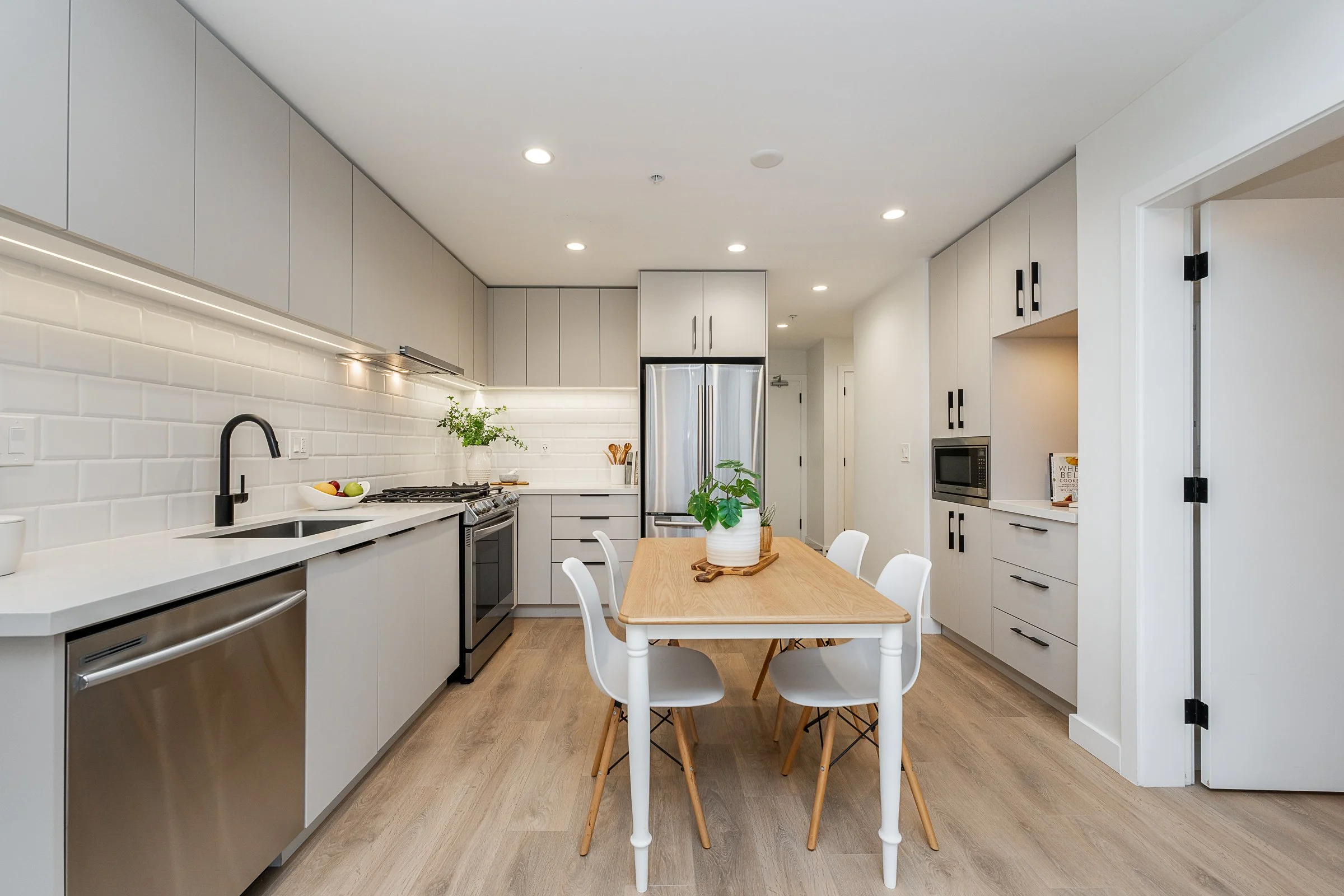 309-3038-St-George-Street-Carolyn-Pogue-Top-Port-Moody-Real-Estate-Agent-8.jpg