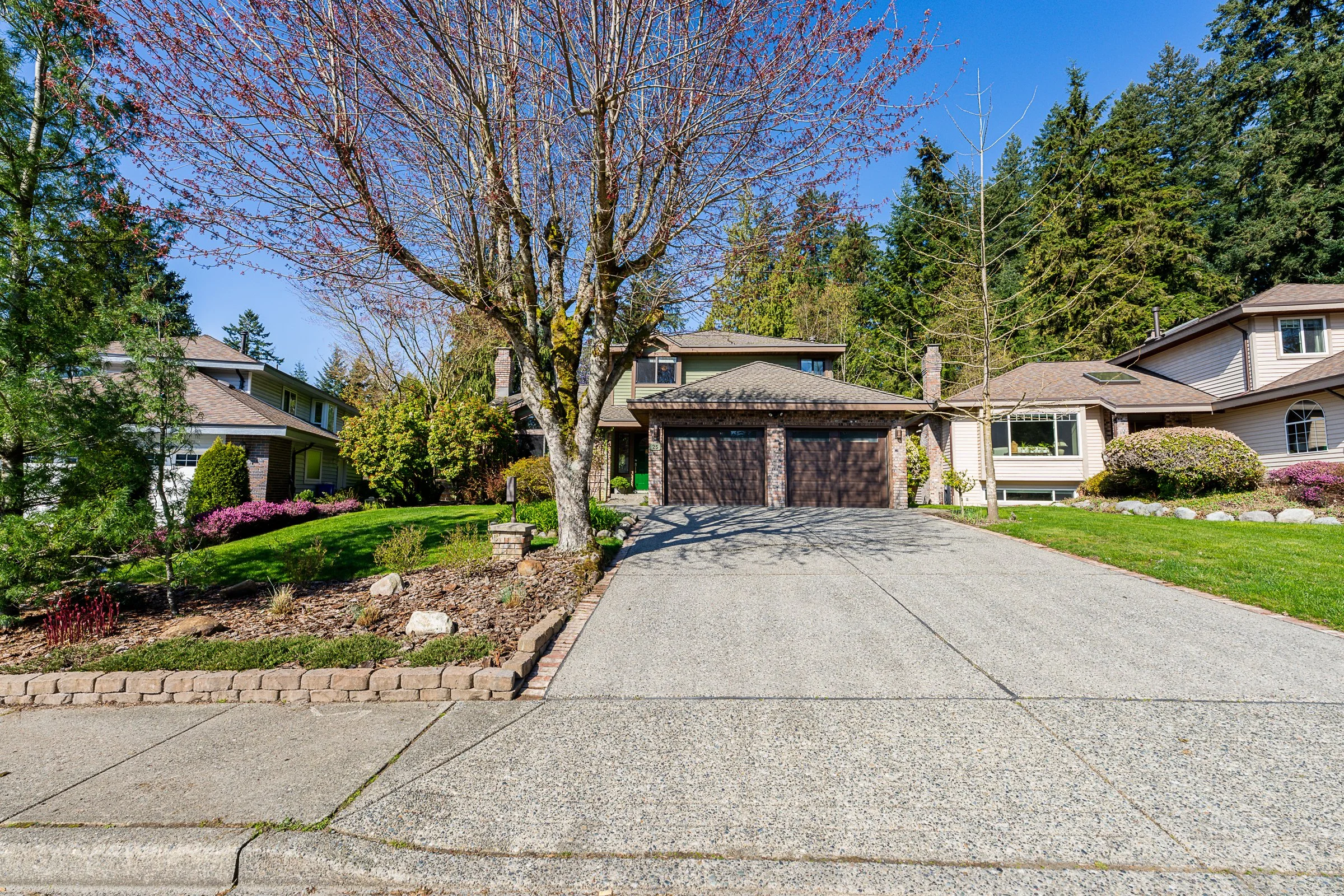 25-Ravine-Drive-Heritage-Mountain-Port-Moody-Carolyn-Pogue-Best-Port-Moody-Real-Estate-Agent-1.jpg