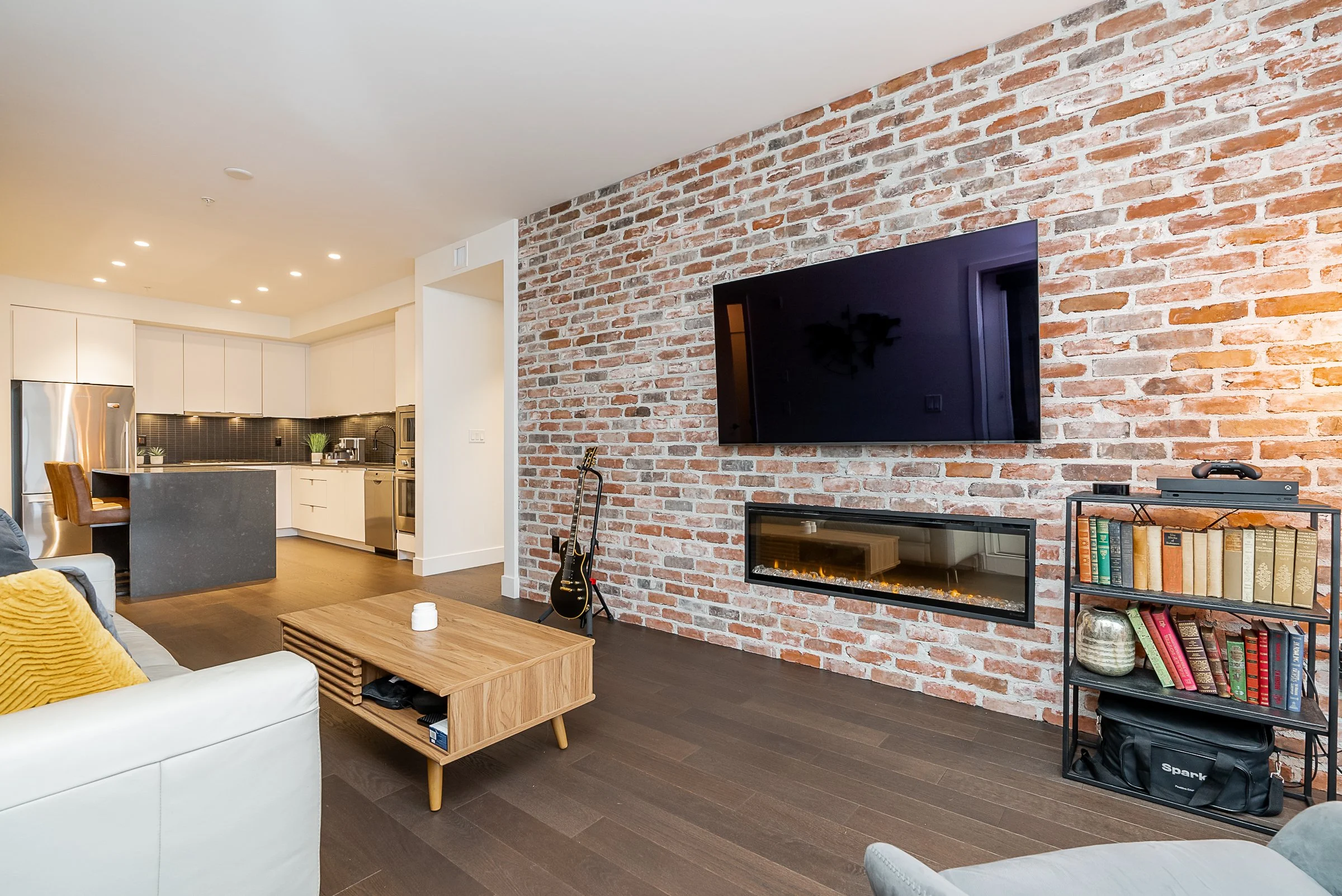 205-83-Moody-Street-Port-Moody-Carolyn-Pogue-Best-Port-Moody-Real-Estate-Agent-5a.jpg