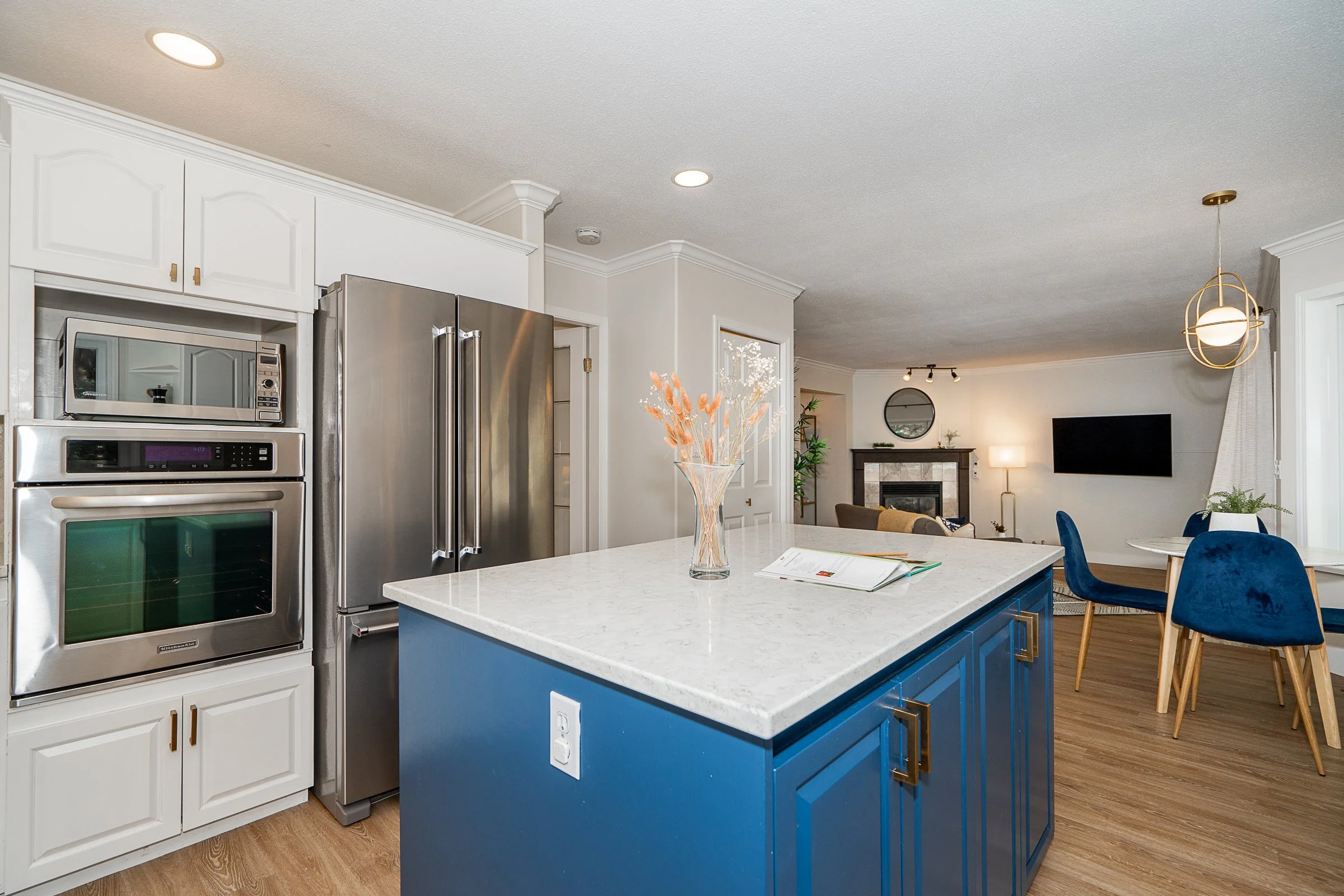 12-Flavelle-Drive-Port-Moody-Homes-For-Sale-Carolyn-Pogue-Port-Moody-Real-Estate-Agent-10.jpg