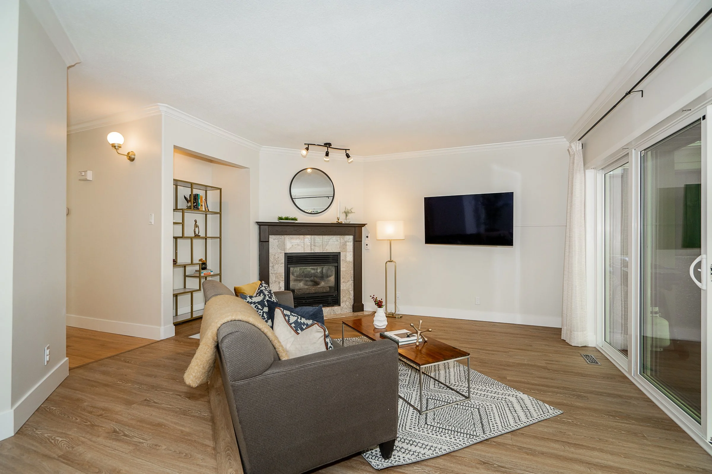 12-Flavelle-Drive-Port-Moody-Homes-For-Sale-Carolyn-Pogue-Port-Moody-Real-Estate-Agent-11.jpg
