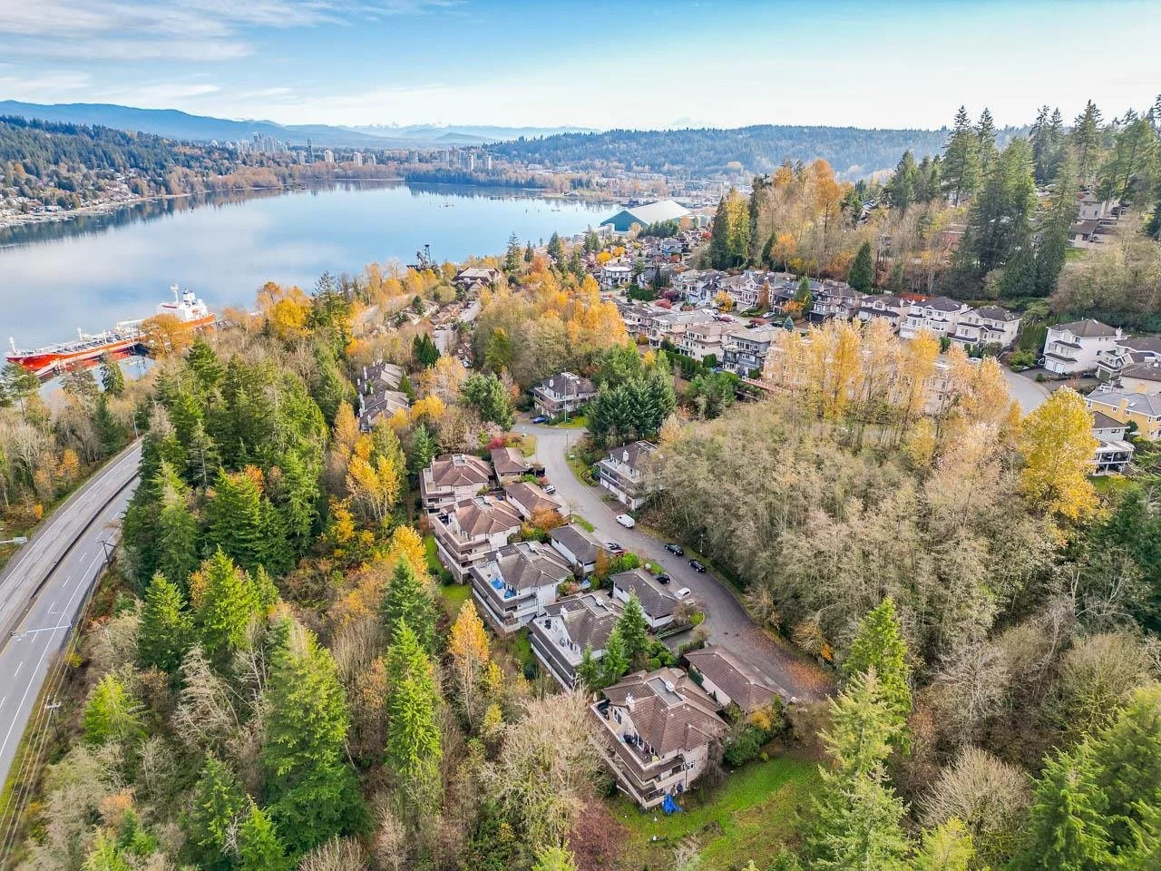 70-Shoreline-Circle-College-Park-Townhome-Port-Moody-Carolyn-Pogue-Top-Port-Moody-Real-Estate-Agent-34.jpeg