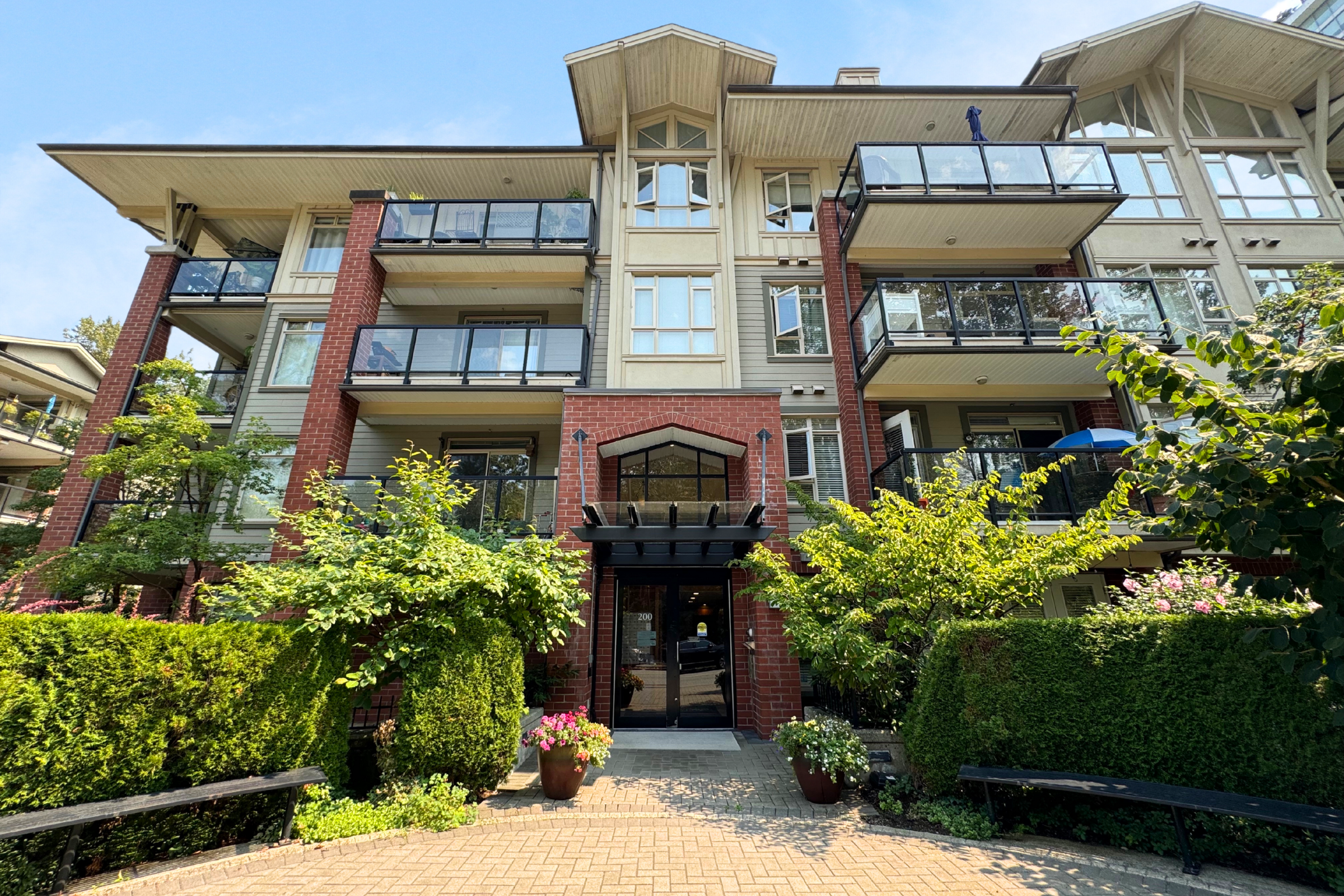 305-200-Capilano-Road-Port-Moody-Carolyn-Pogue-Port-Moody-Real-Estate-Agent-3.png