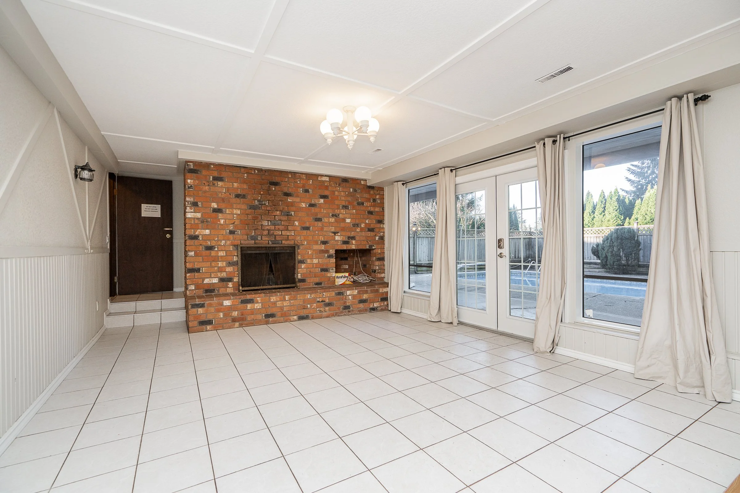 148-Roe-Drive-Port-Moody-Carolyn-Pogue-Best-Port-Moody-Real-Estate-Agent-32.jpg