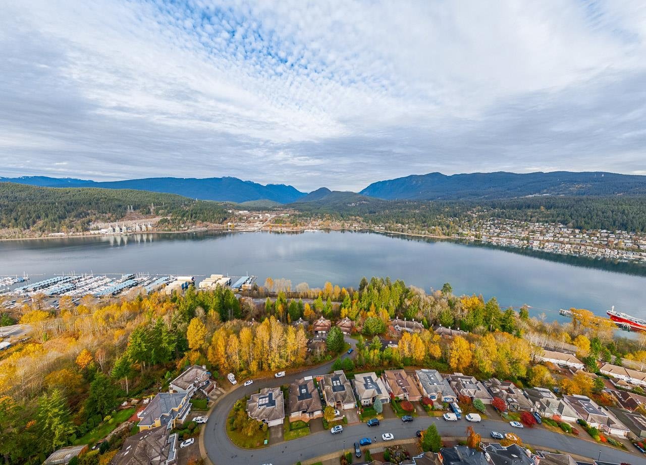 70-Shoreline-Circle-College-Park-Townhome-Port-Moody-Carolyn-Pogue-Top-Port-Moody-Real-Estate-Agent-31.jpeg