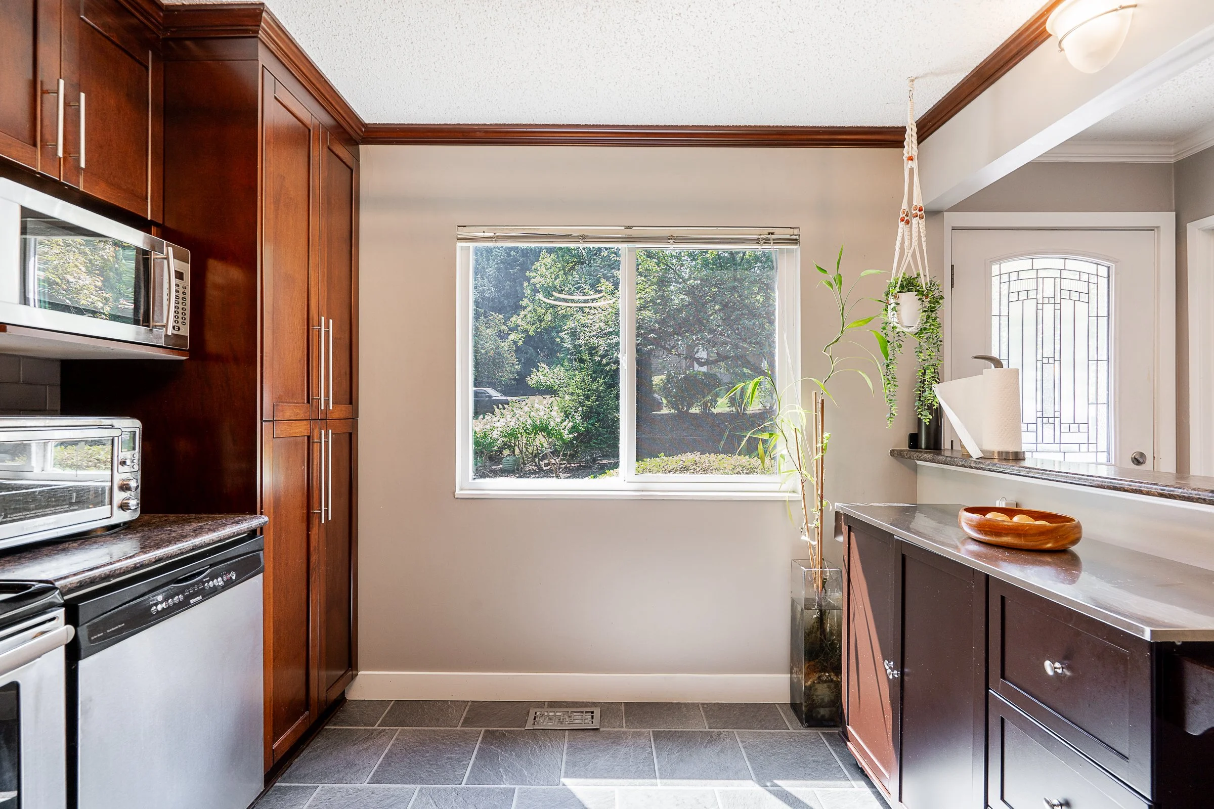 241B-Evergreen-Drive-College-Park-Port-Moody-Carolyn-Pogue-Best-Port-Moody-Real-Estate-Agent-5.jpg