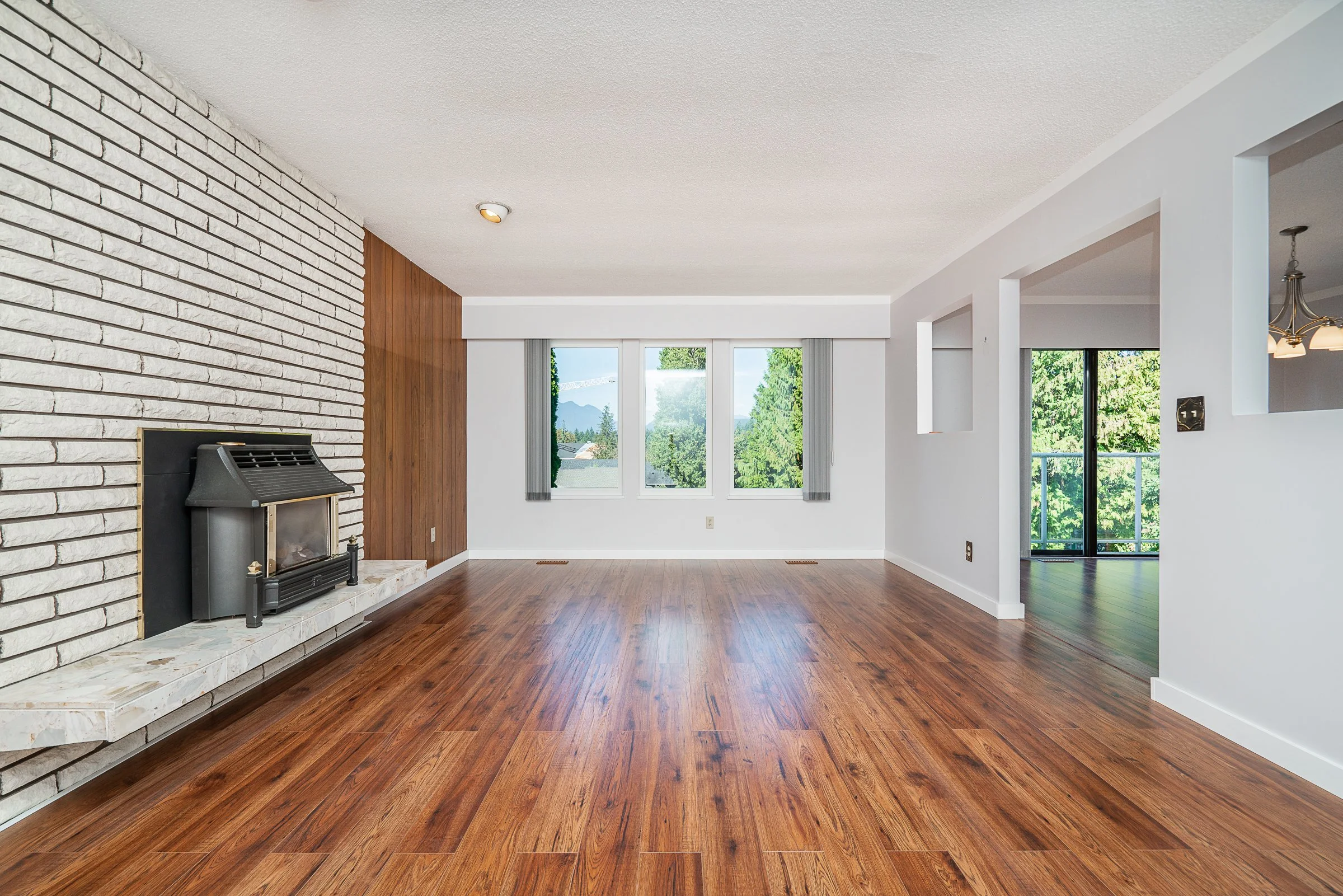 5-Tuxedo-Place-Port-Moody-Carolyn-Pogue-Best-Port-Moody-Real-Estate-Agent-3.jpg