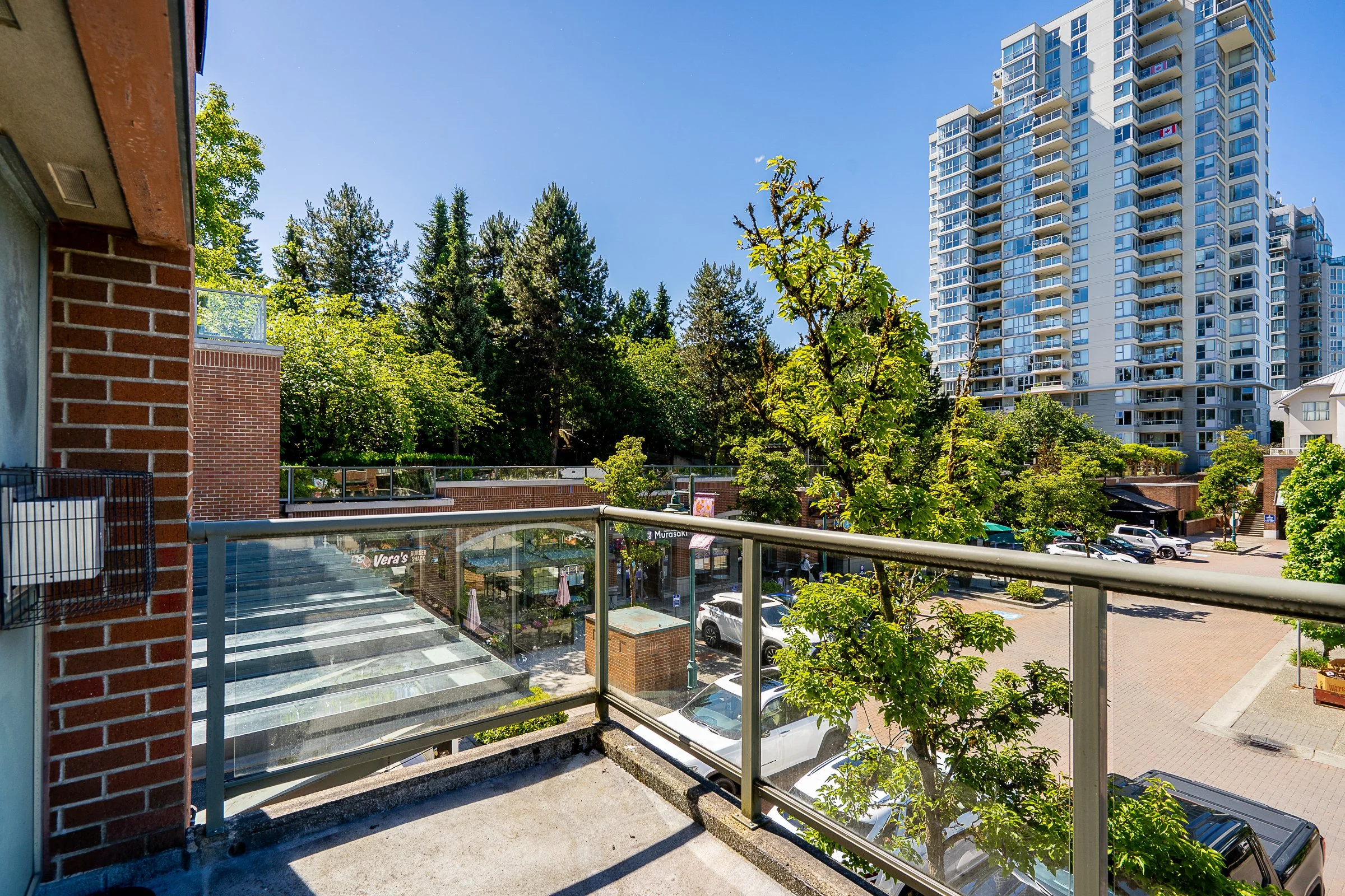 204-260-Newport-Drive-Port-Moody-Carolyn-Pogue-Best-Port-Moody-Real-Estate-Agent-22.jpg
