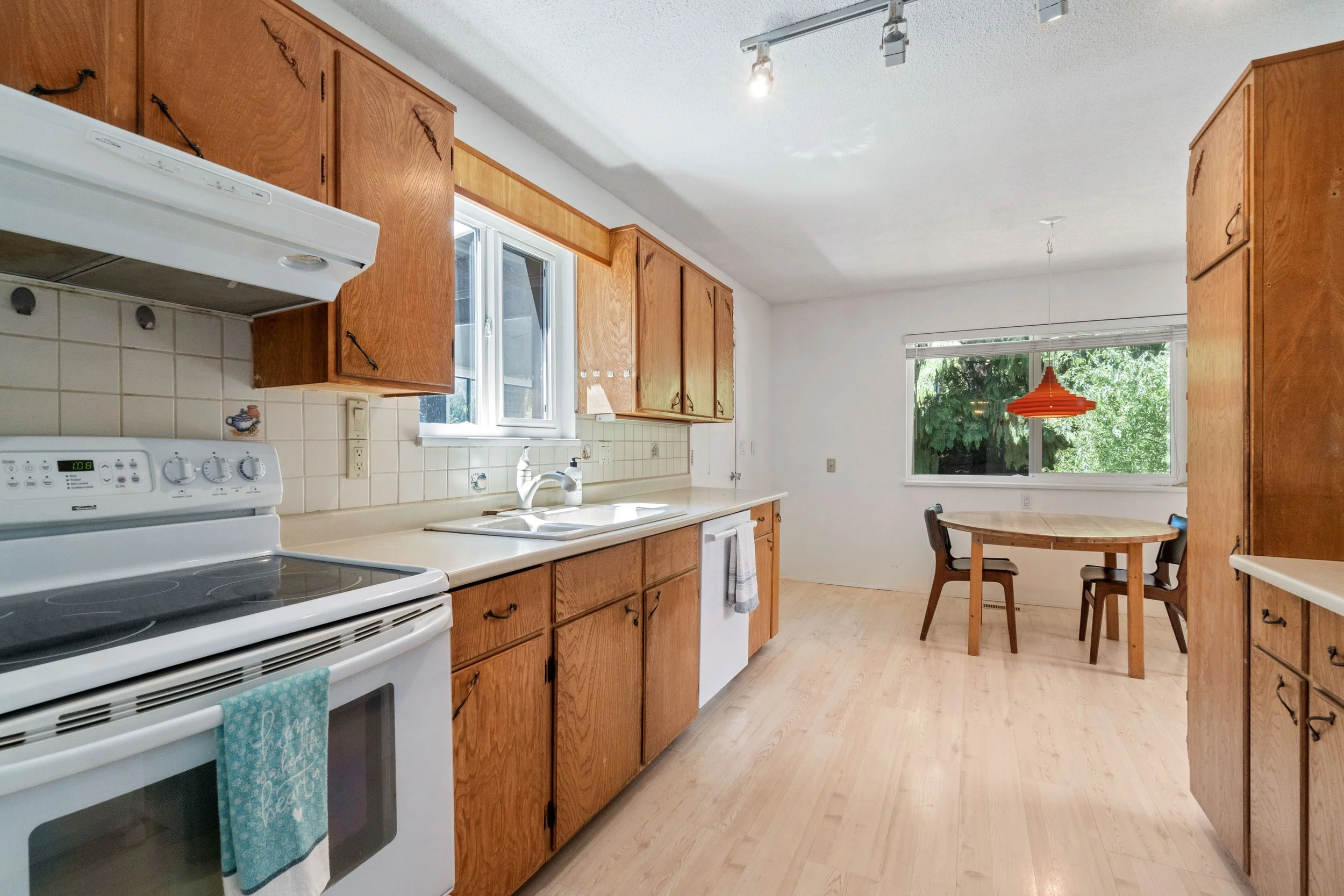 248-College-Park-Way-Port-Moody-Homes-For-Sale-Carolyn-Pogue-Top-Port-Moody-Real-Estate-Agent-15.jpg