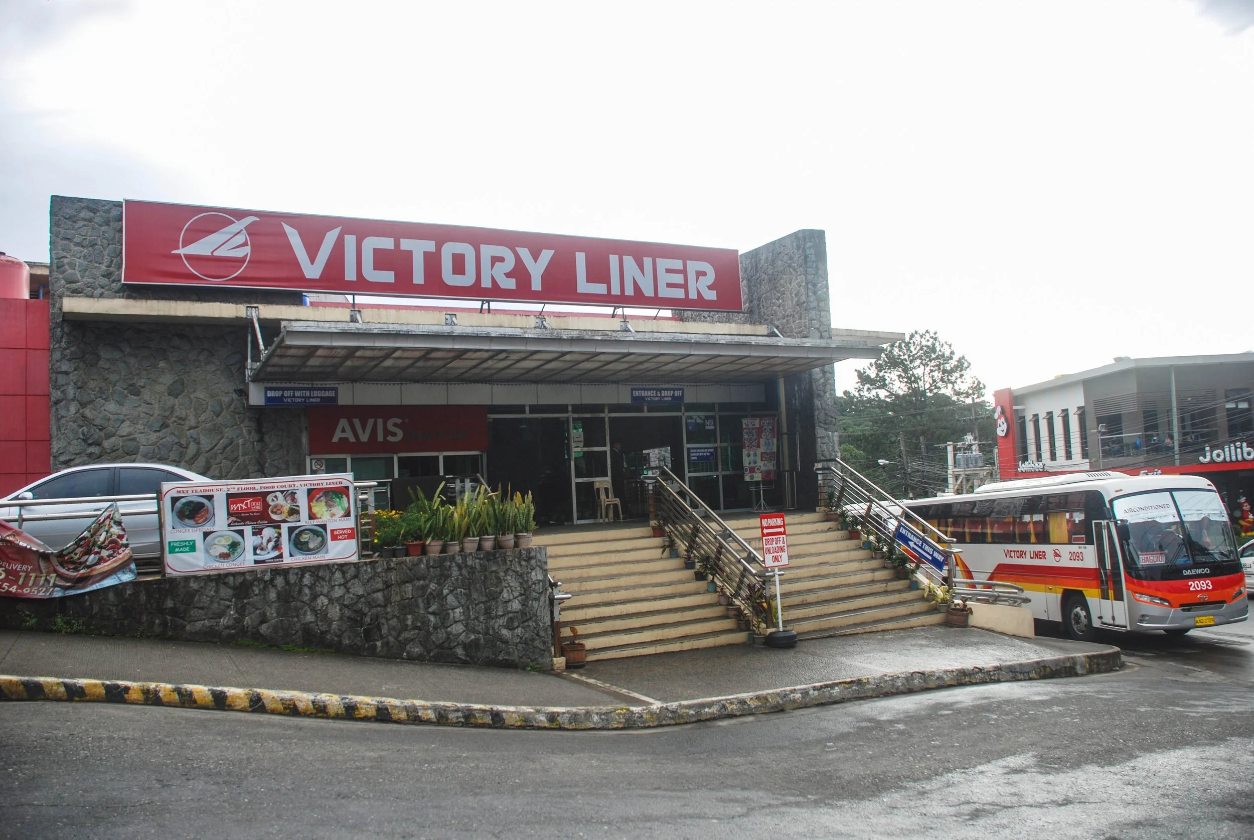 Victory Liner Bus Terminal - Baguio / Baguio City, Philippines