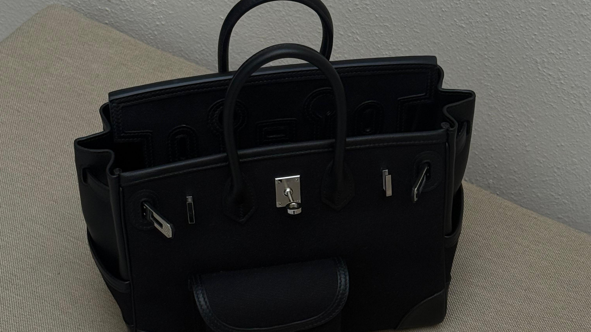 A Birkin 25 Cargo Noir with Palladium Hardware