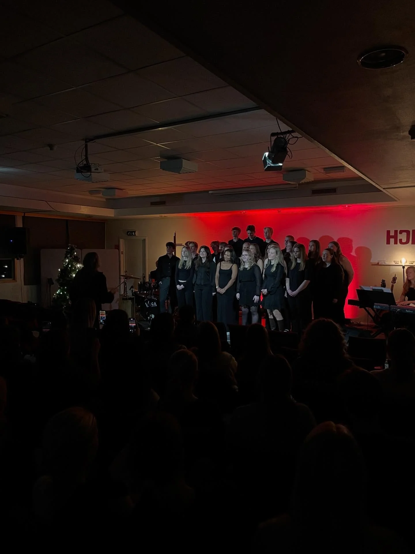 Russen sang julen inn p&aring; Sygna i g&aring;r🎄❤️
Julestemning fra start til slutt med et variert og fint program!