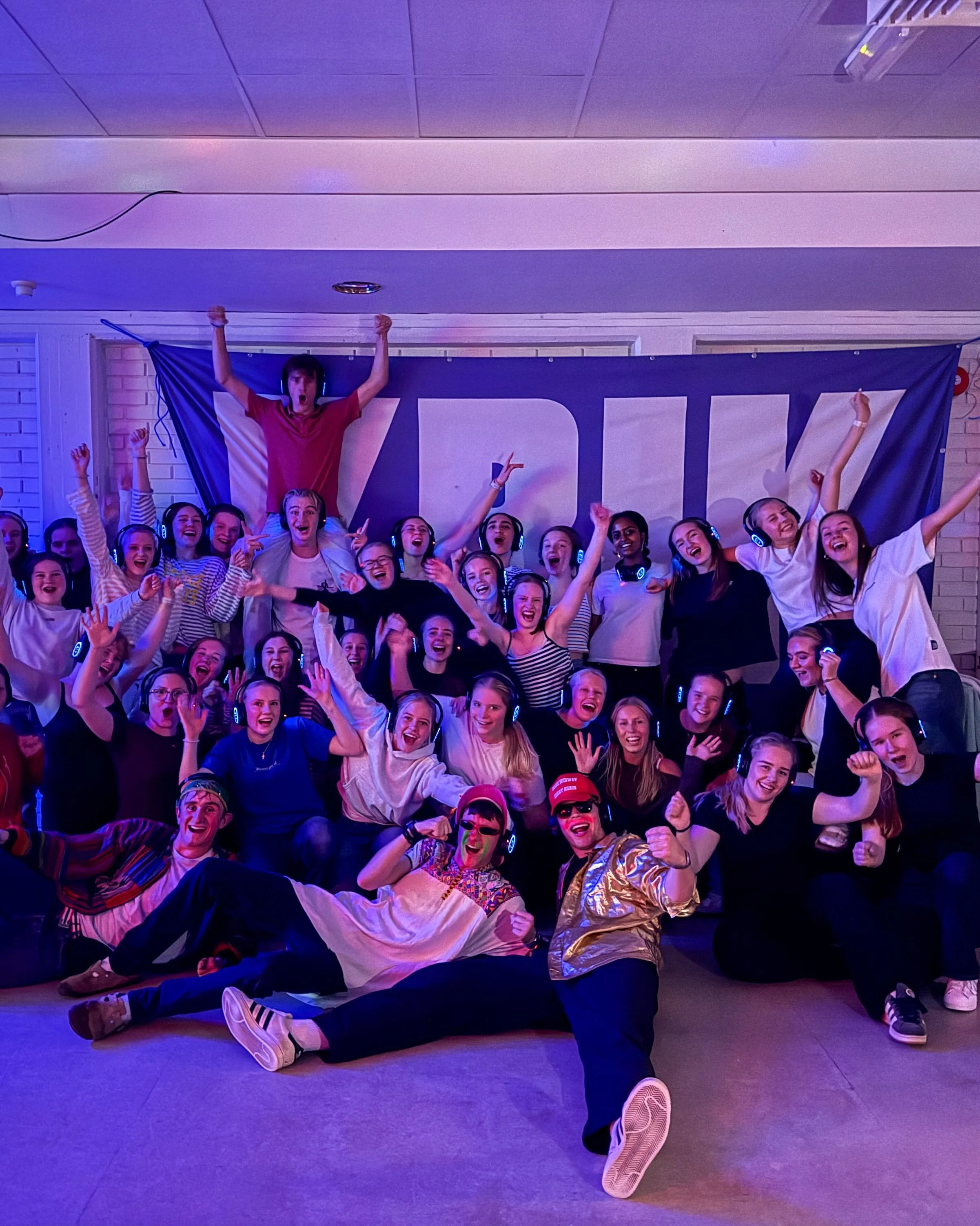 H&oslash;stferien er over, og vi er tilbake for fullt! 🔥
Vi kickstartar med Silent Disco og svingkurs saman med @kriknorge