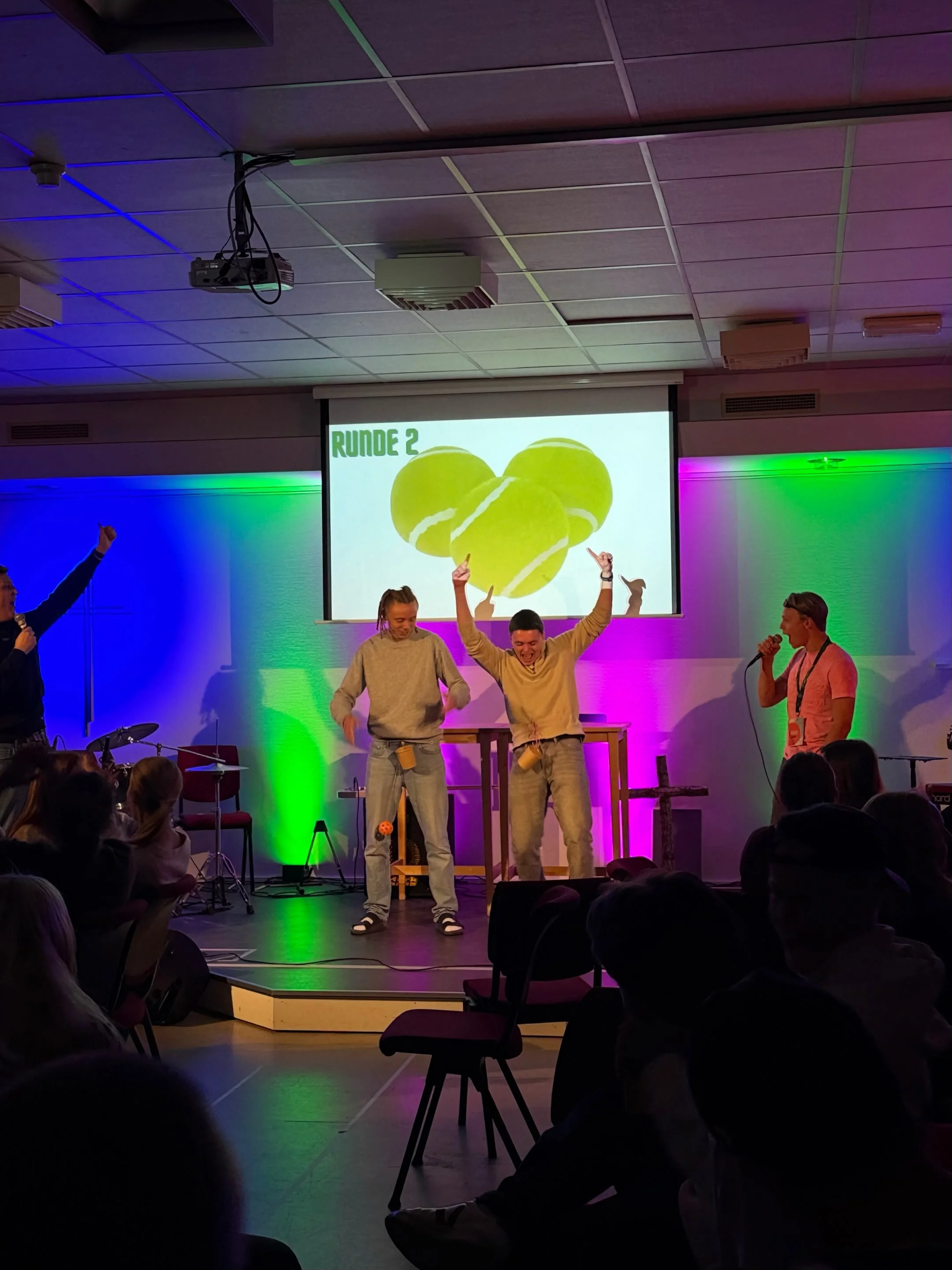 WOO HOSPITERING!🎉

Rundt 60 tiendeklassinger har bes&oslash;kt Sygna for &aring; bli kjent med studietilbudet v&aring;rt og f&aring; en smakebit p&aring; internatlivet!💙

Takk for bes&oslash;ket og velkommen tilbake!

#Sygna #Hospitering