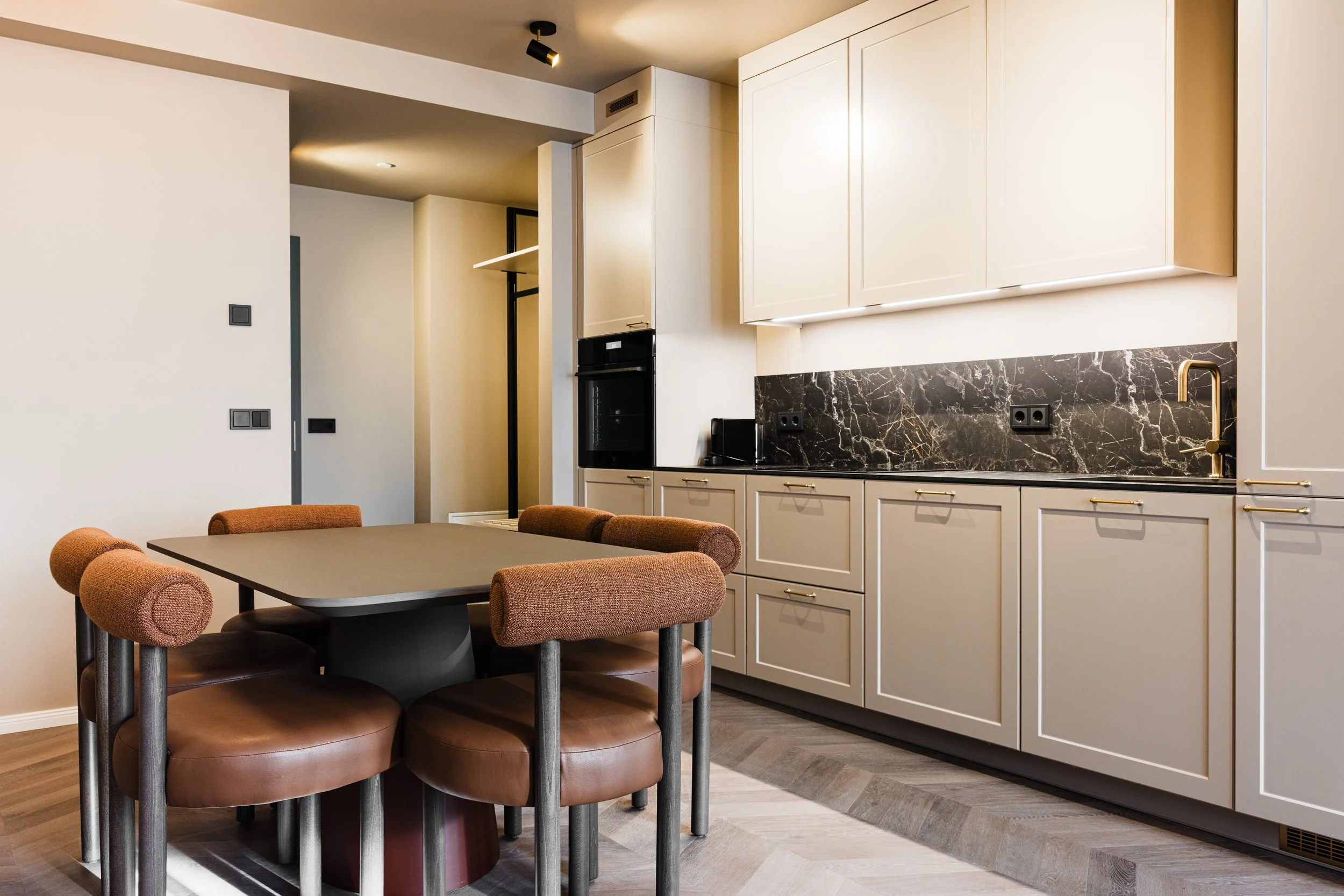 Traveling in Iceland as a Family: How to Stay Flexible Without Missing the Fun