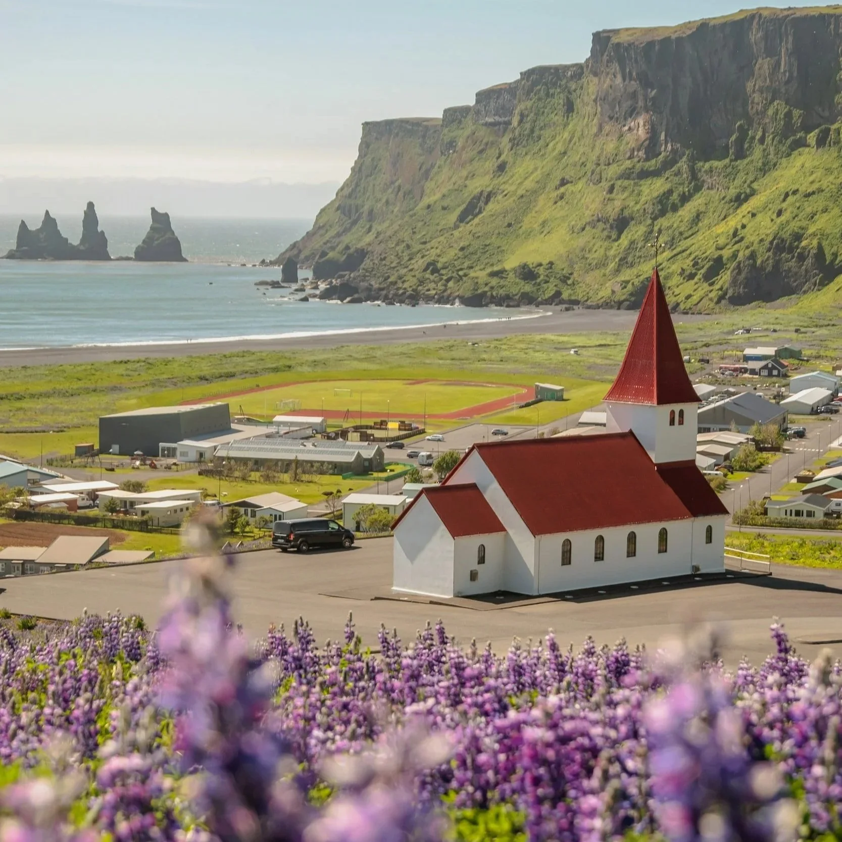 Small Group Travel in Iceland: How to Balance Freedom With Shared Experiences